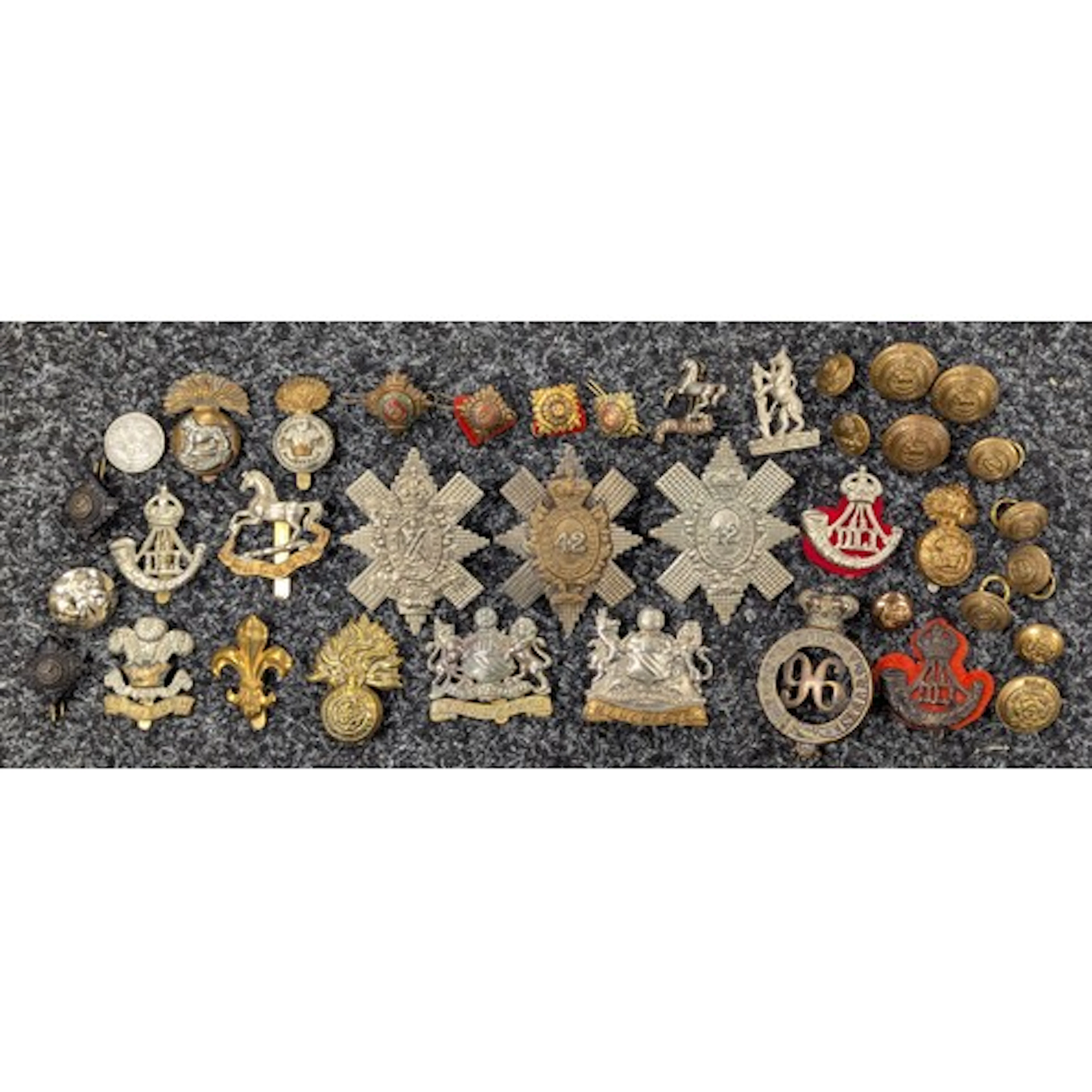 Quantity of Victorian and later British military badges and ...