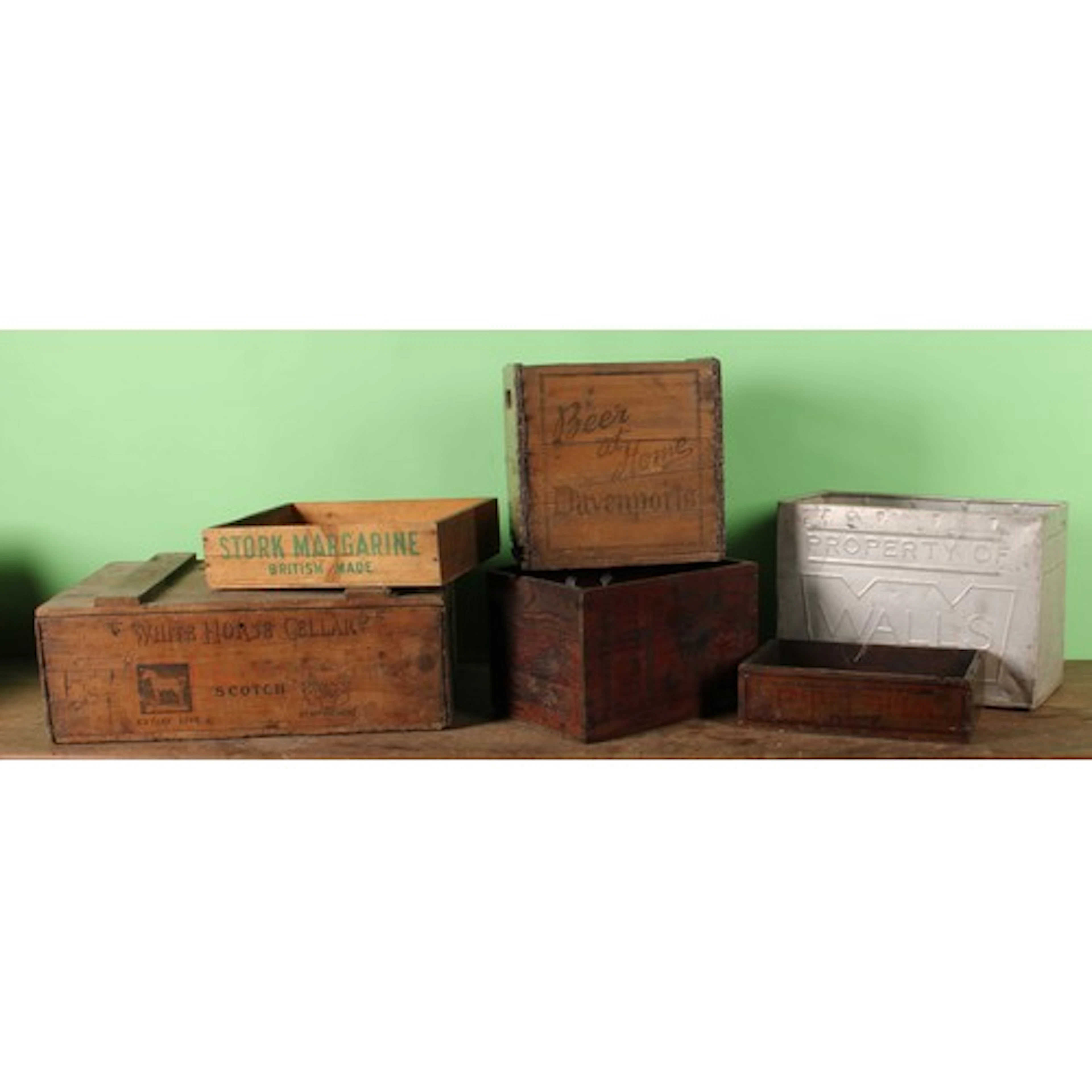 Advertising - an Edwardian wooden shop display/packing box, ...