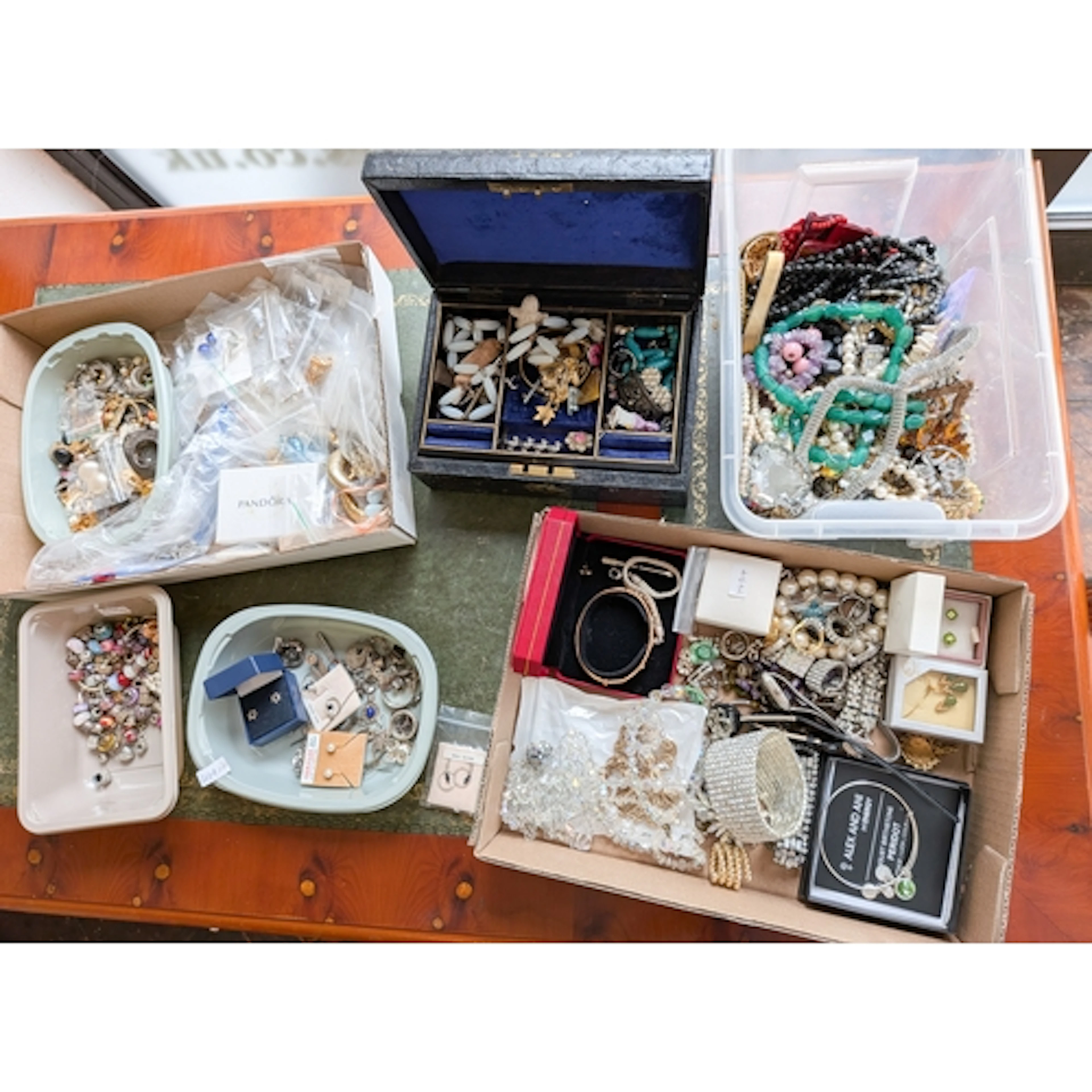 A large collection of ladies costume jewellery and jewellery...