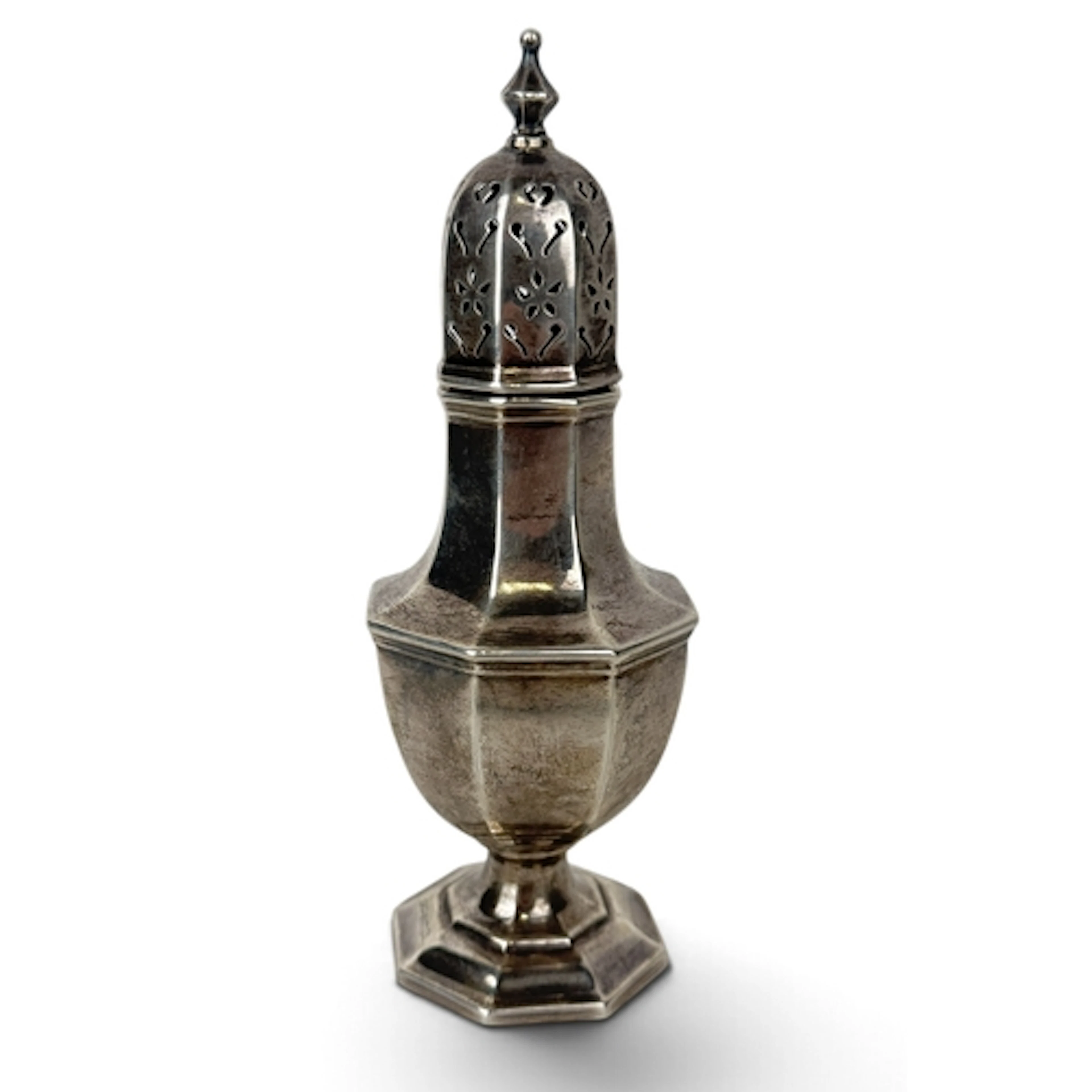 A GEORGE I STYLE SILVER OCTAGONAL SUGAR CASTOR, H MATTHEWS, ...
