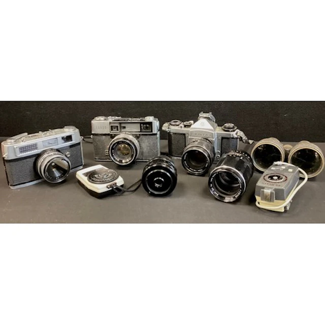 Cameras - Mamiya 4B 35mm slr cameras body, serial no 78302; ...