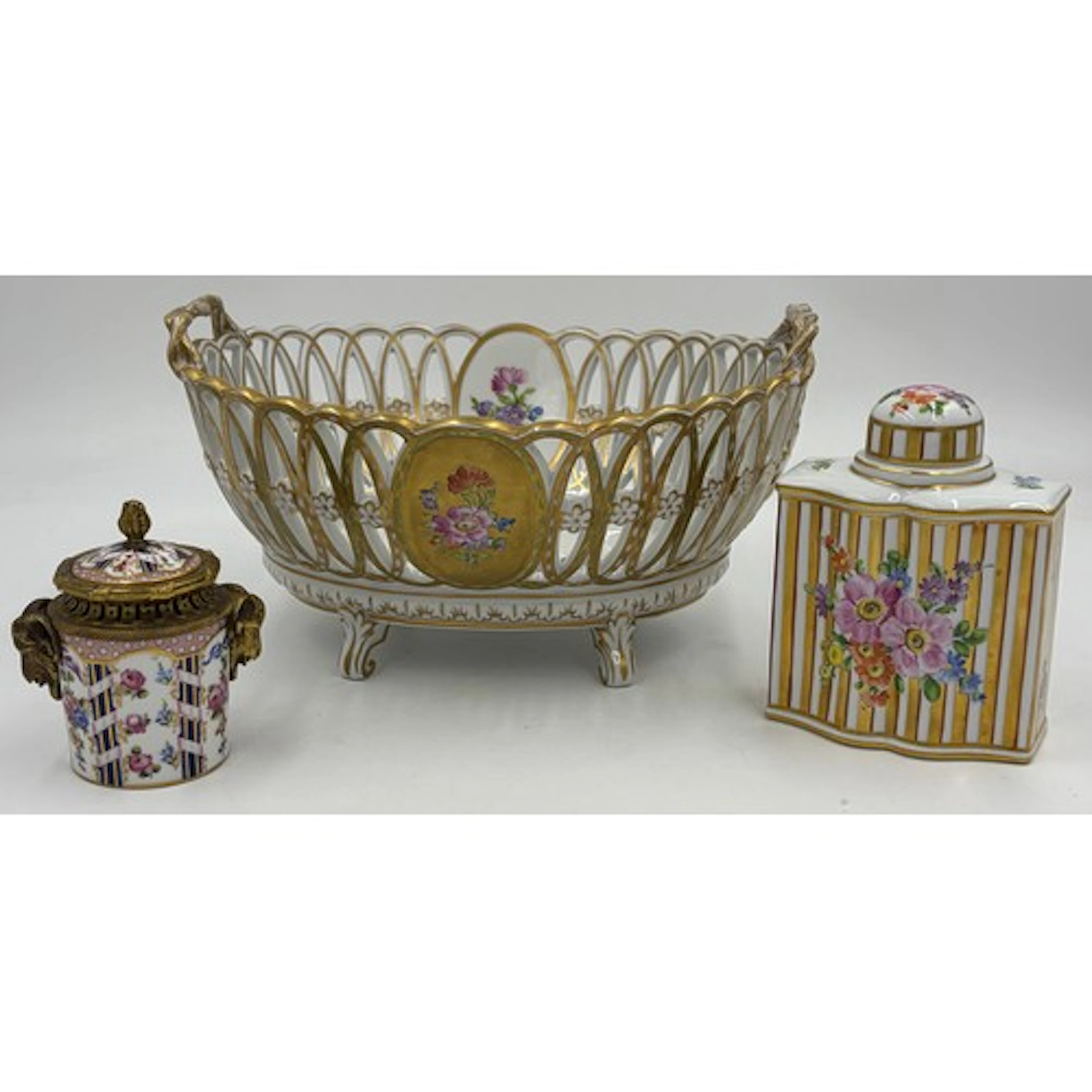 A Sèvres style porcelain and ormolu mounted inkwell with l...
