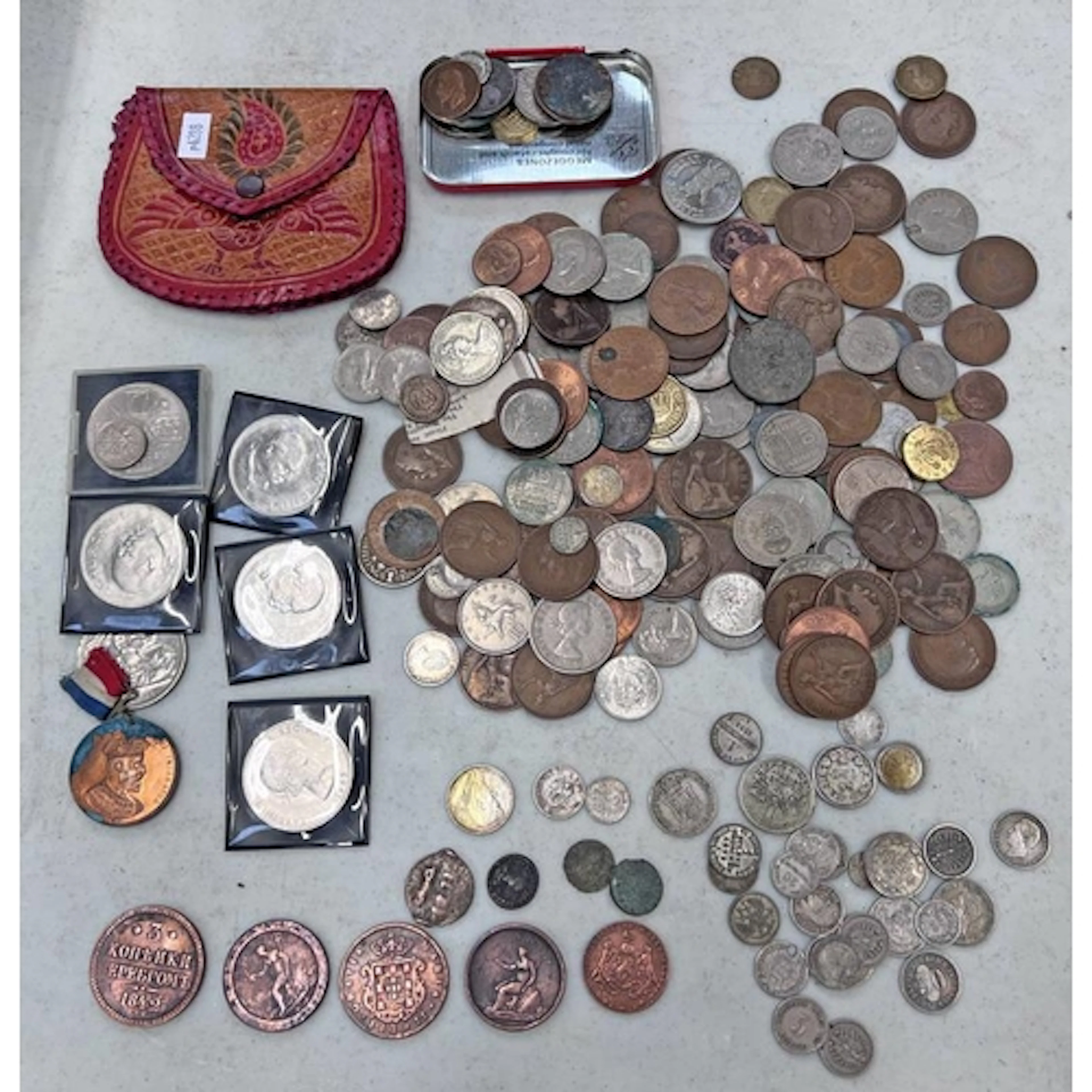 LARGE SELECTION OF VARIOUS WORLD WIDE COINAGE TO INCLUDE SOM...