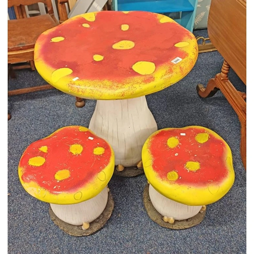COMPOSITE TOADSTOOL GARDEN TABLE & PAIR OF MATCHING STOOLS -...