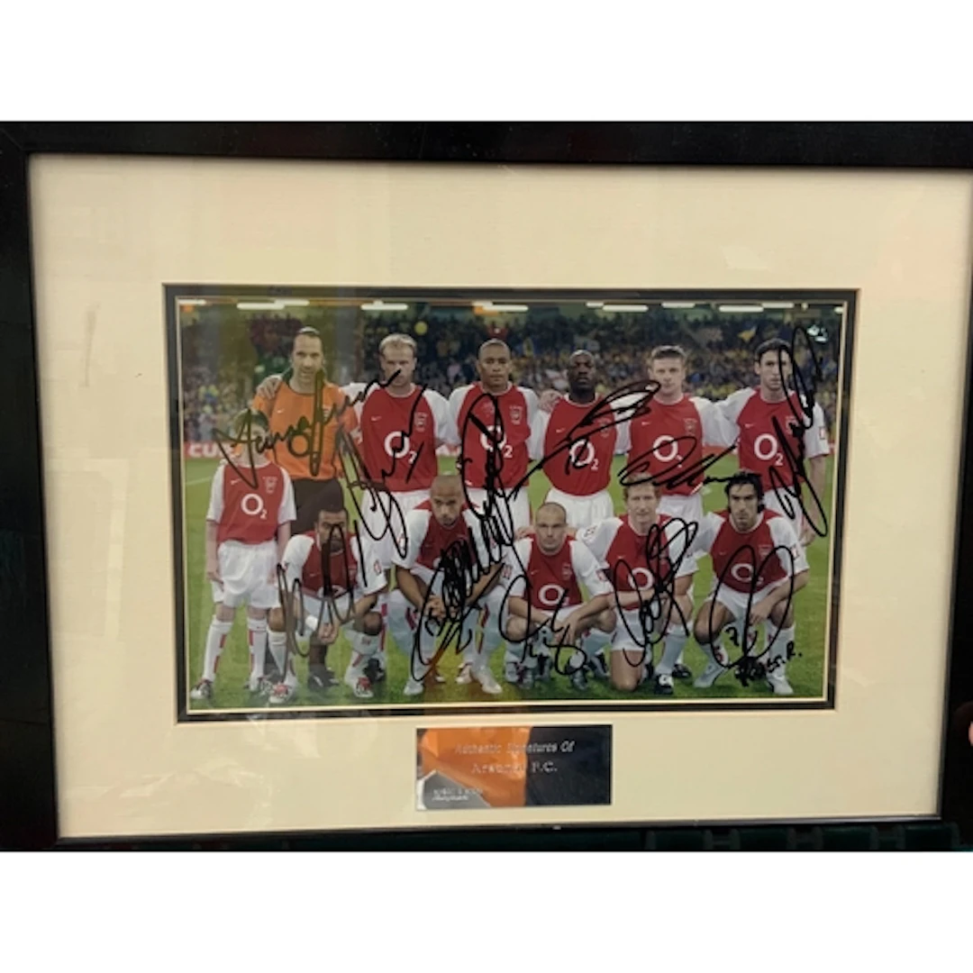 2003 Arsenal FA Cup Winners Signed Framed Football Photo: Pi...