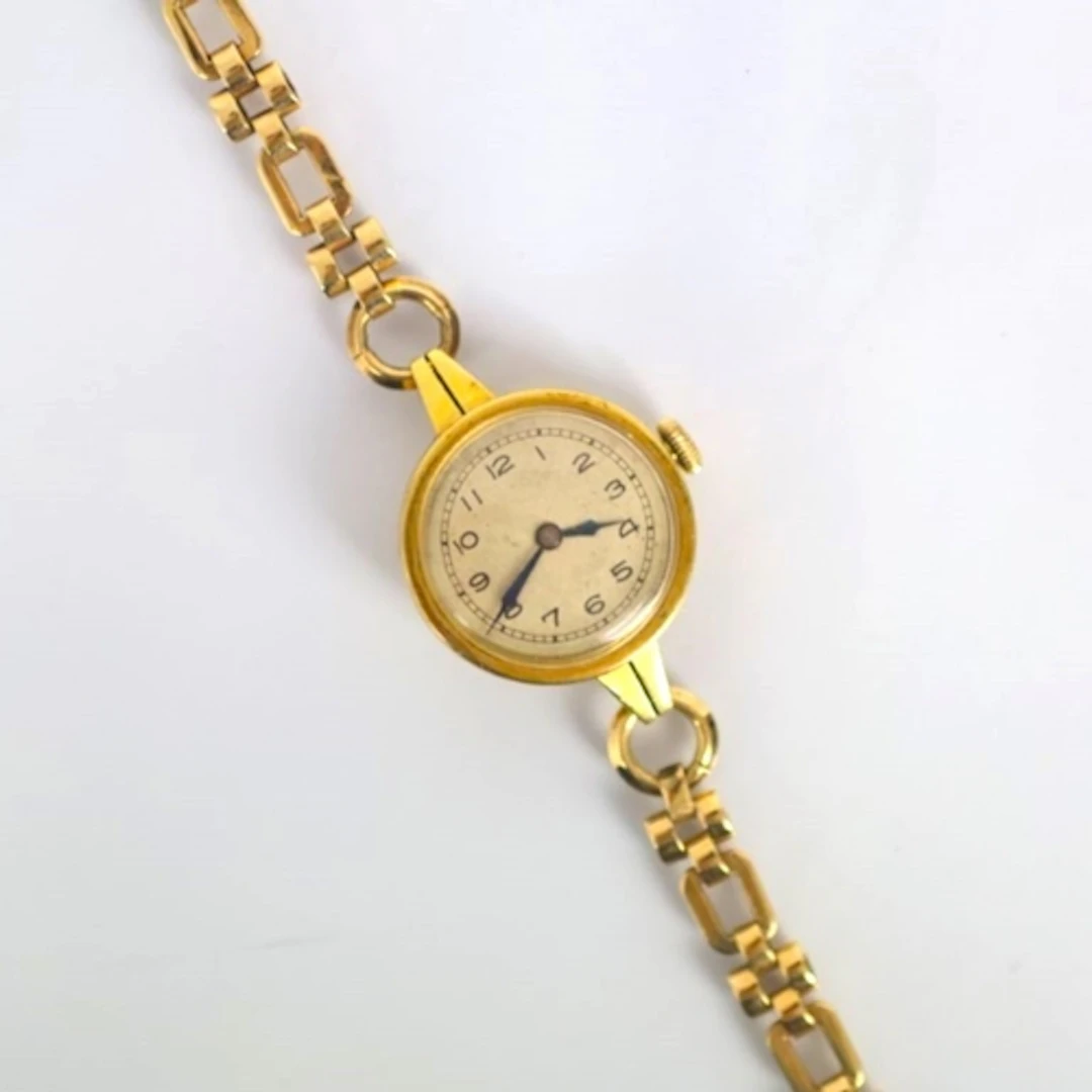 An early 20th century ladies 18ct gold IWC wristwatch, the s...