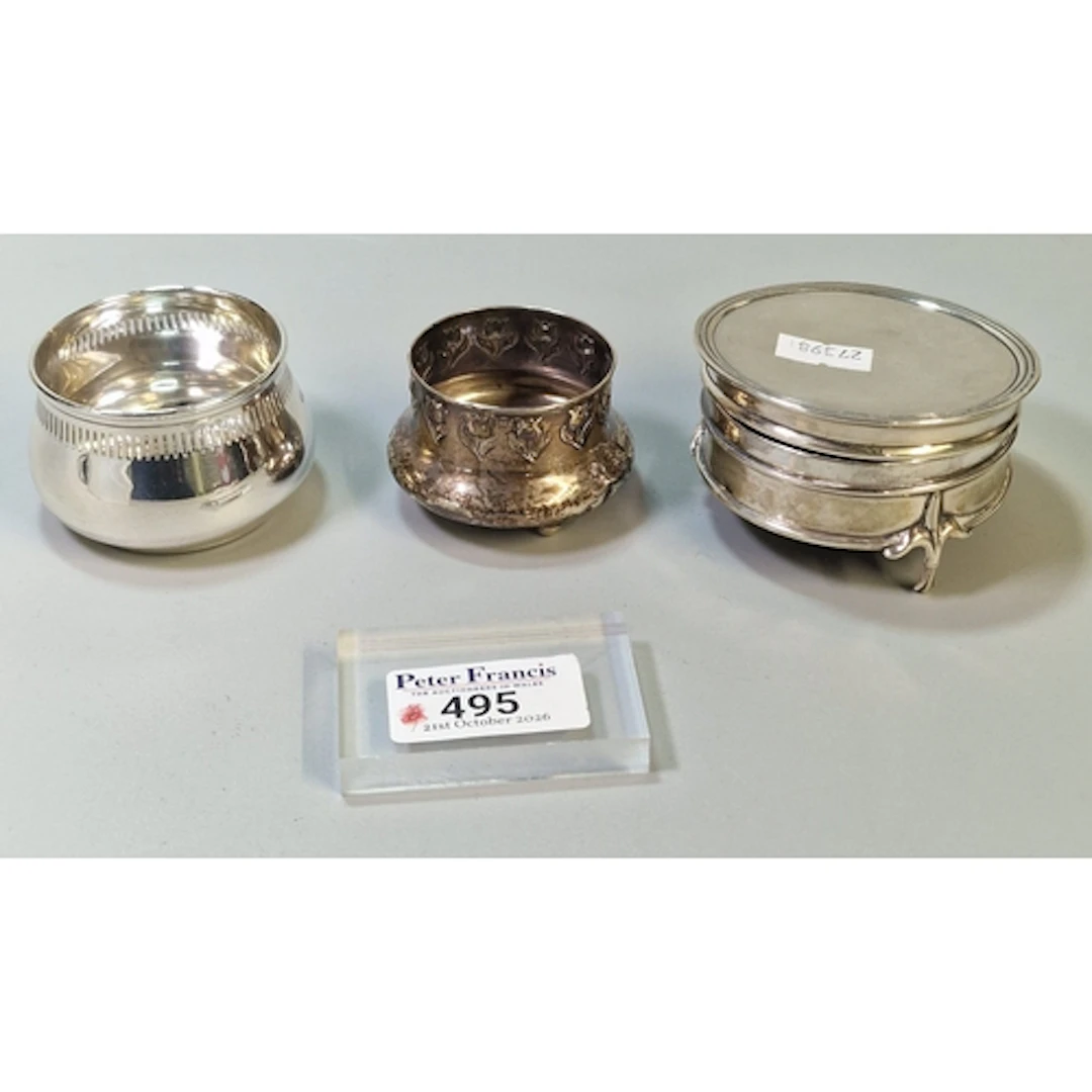 Silver sugar bowl with fluted collar, together with another ...