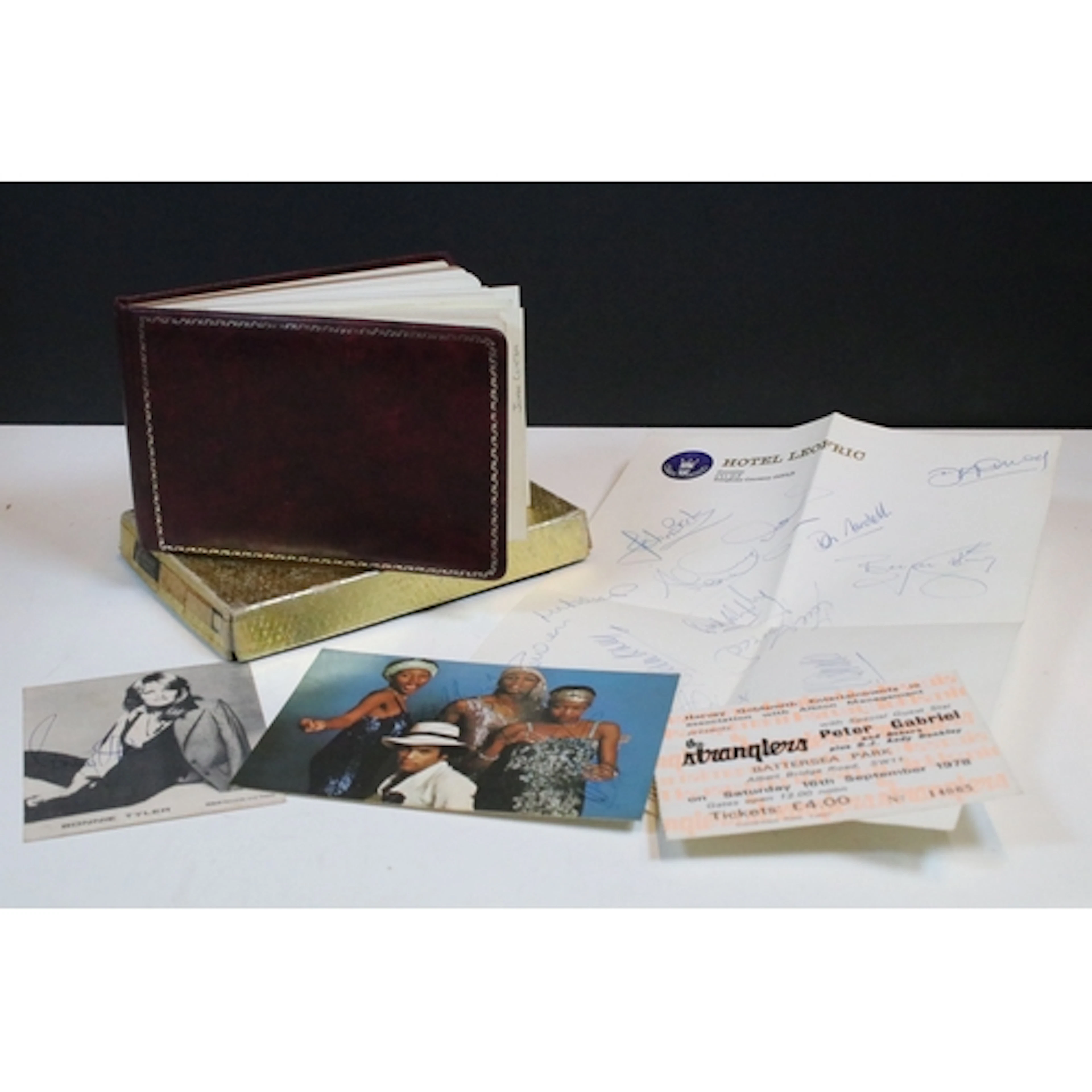 Music memorabilia - Approximately 40 autographs, to include ...