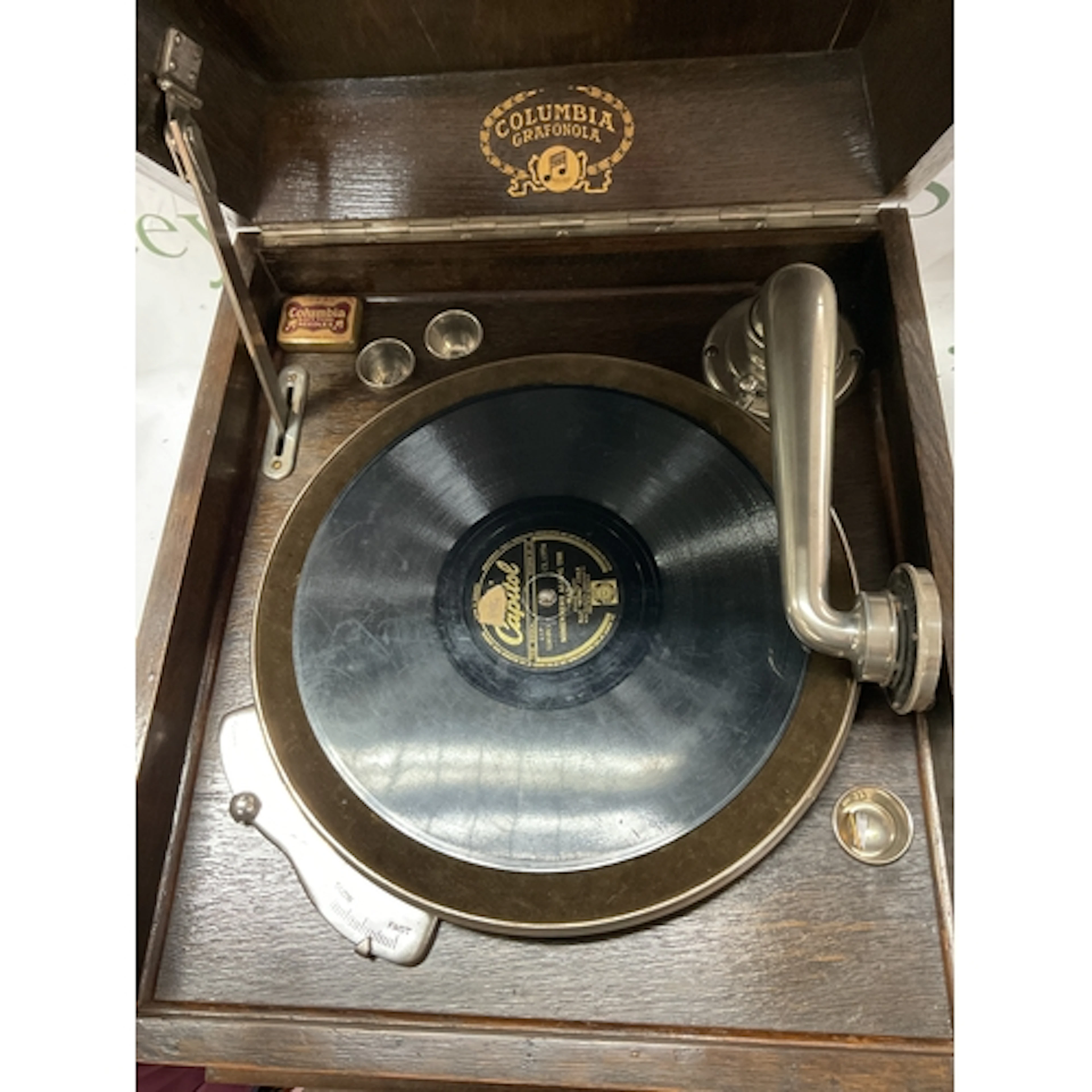 Columbia Grafonola gramophone. In oak case with opening shut...