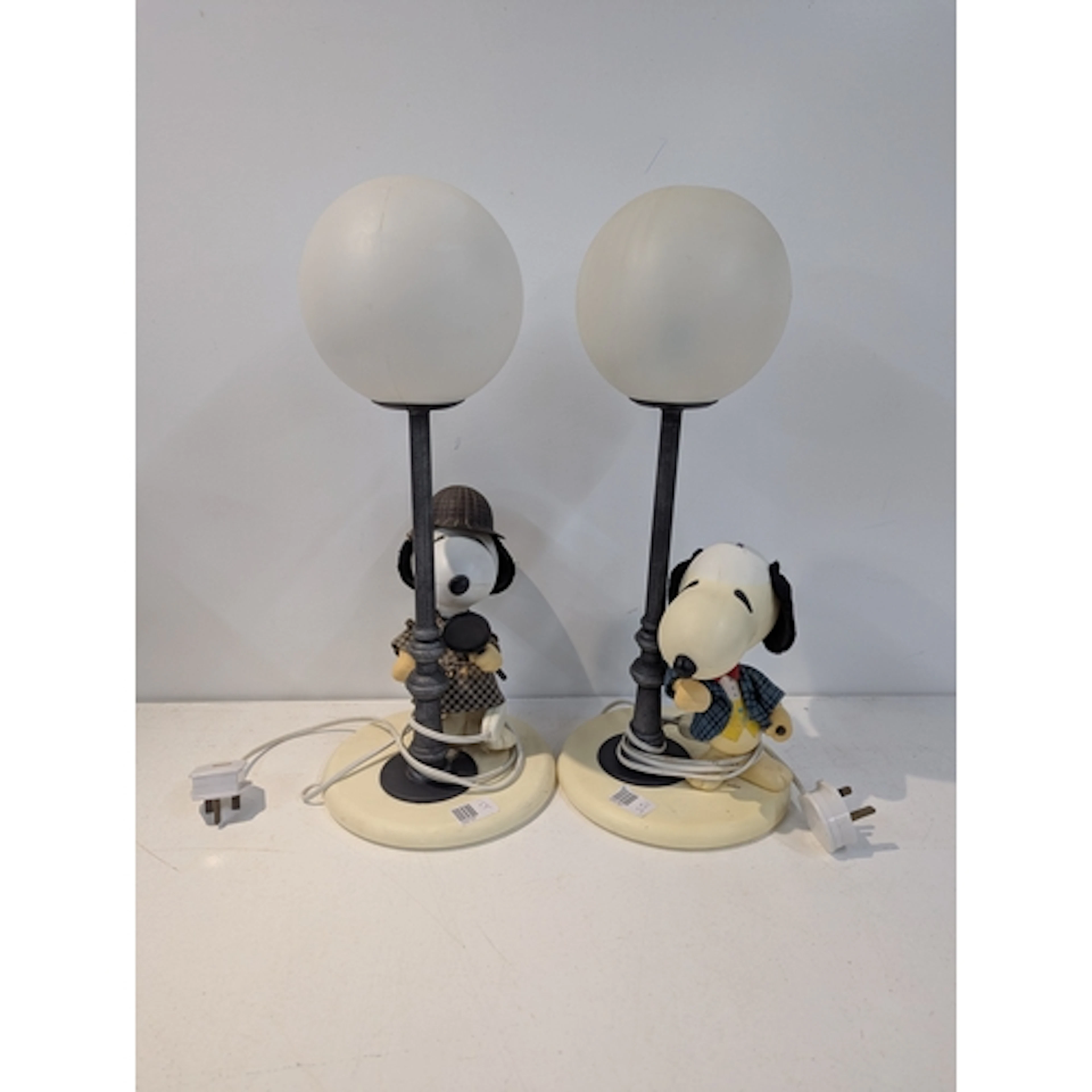 Two vintage Nuova Snoopy lamps Location: RAF If there is no ...