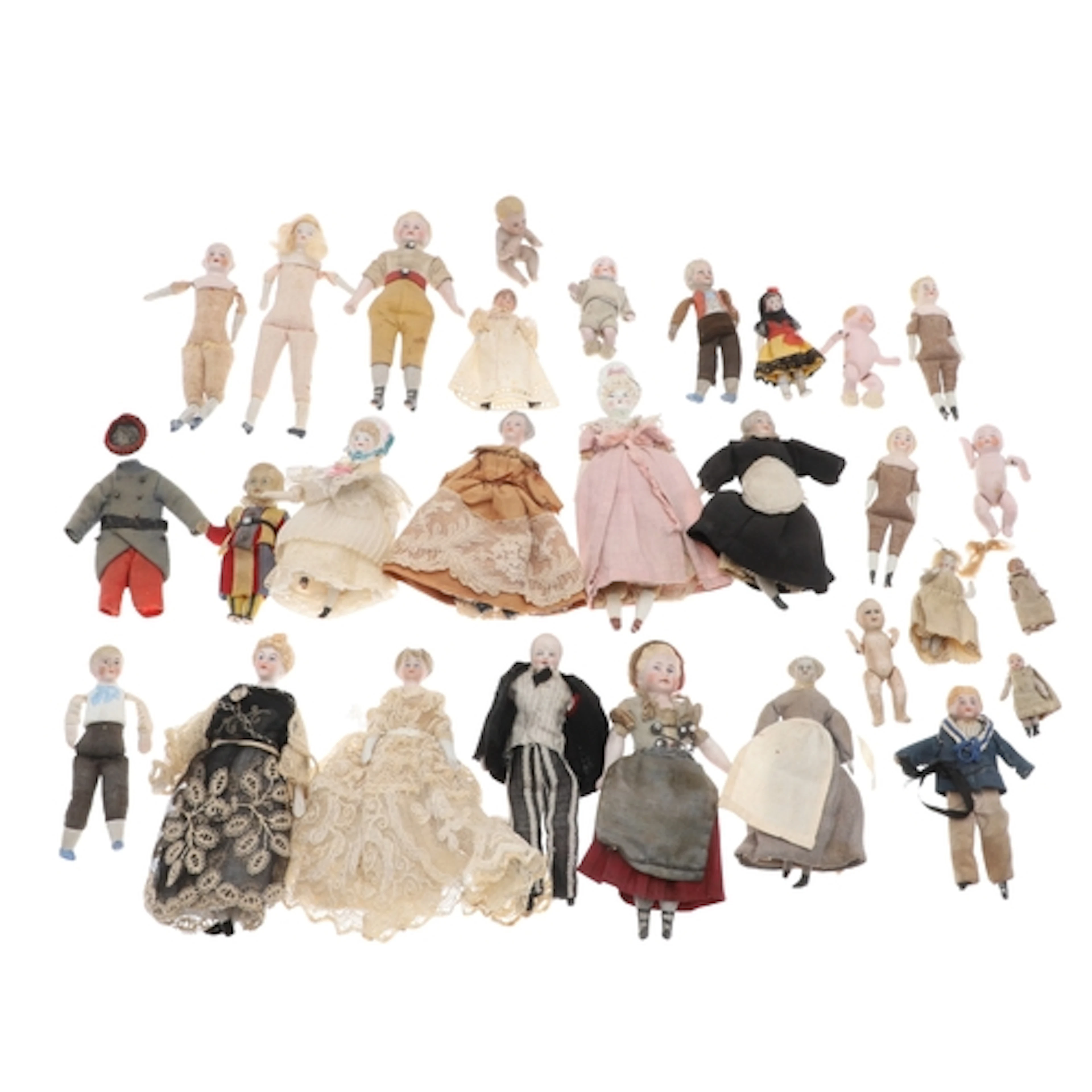 QTY OF DOLLS HOUSE MINIATURE DOLLS. A collection of approx 2...