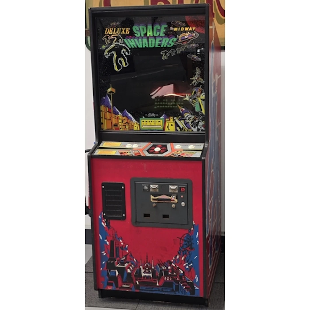 Vintage original 1980 Space Invaders Deluxe by Midway arcade...
