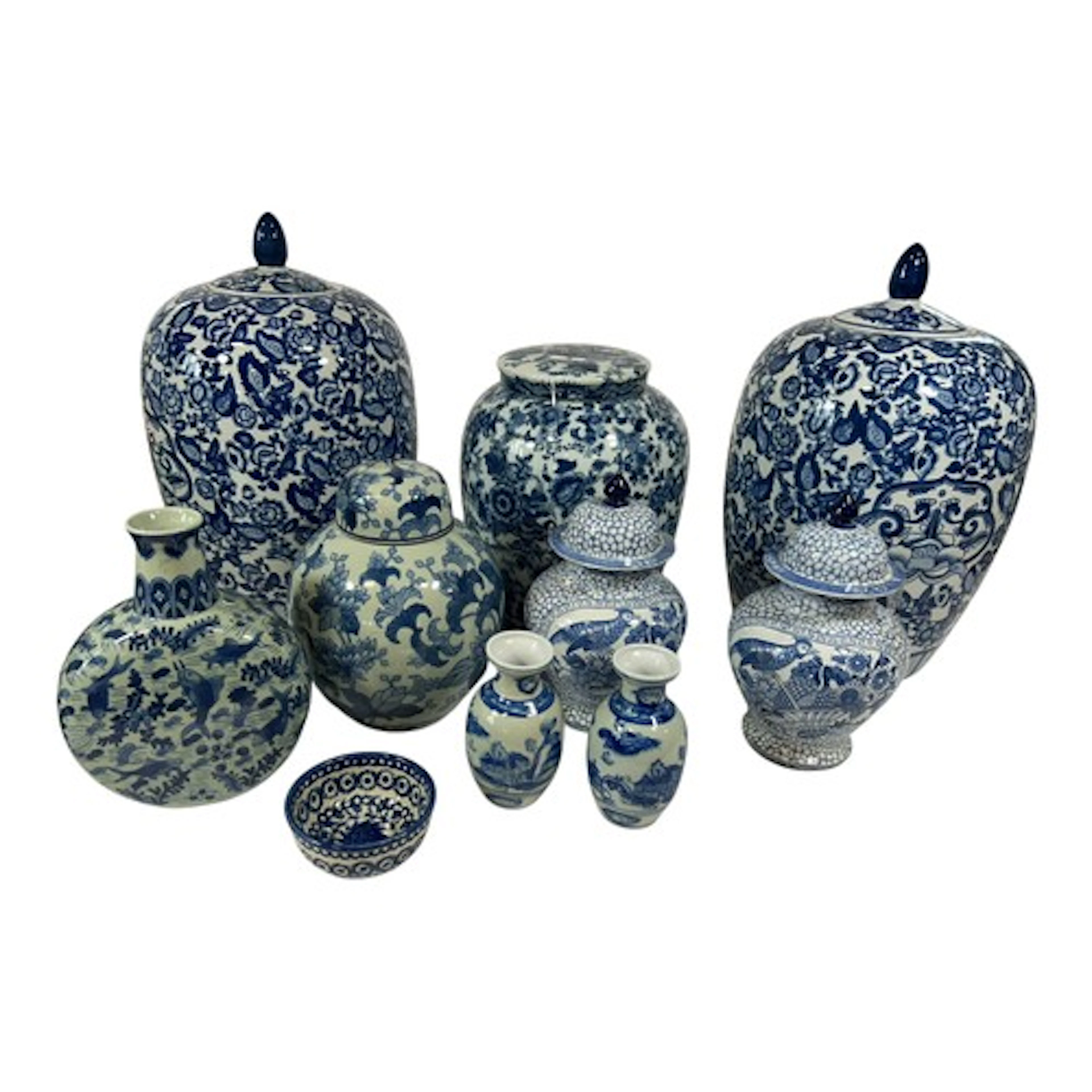 A group of Chinese and other blue and white ceramics to incl...