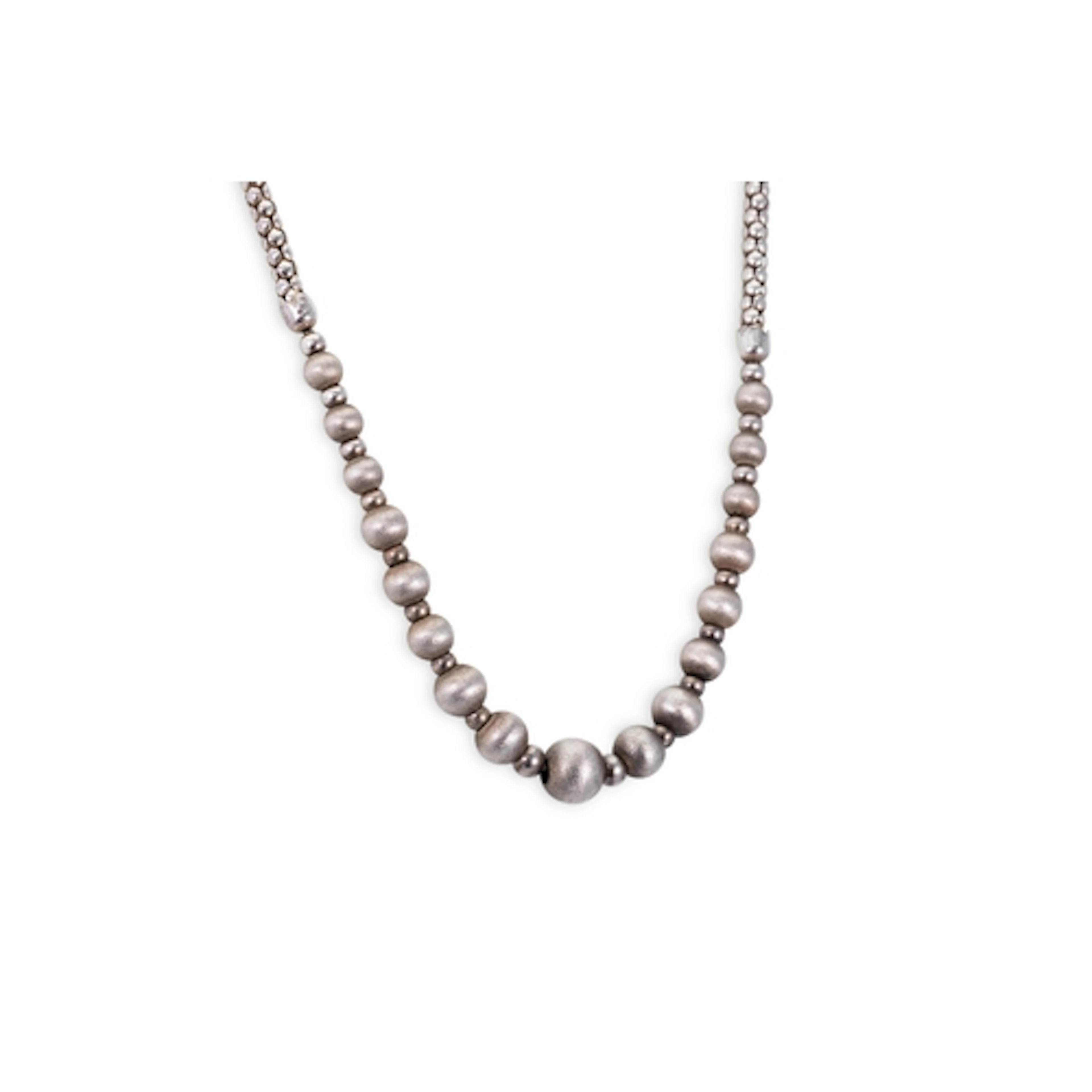 A SILVER BEADED NECKLACE, 18.4" long