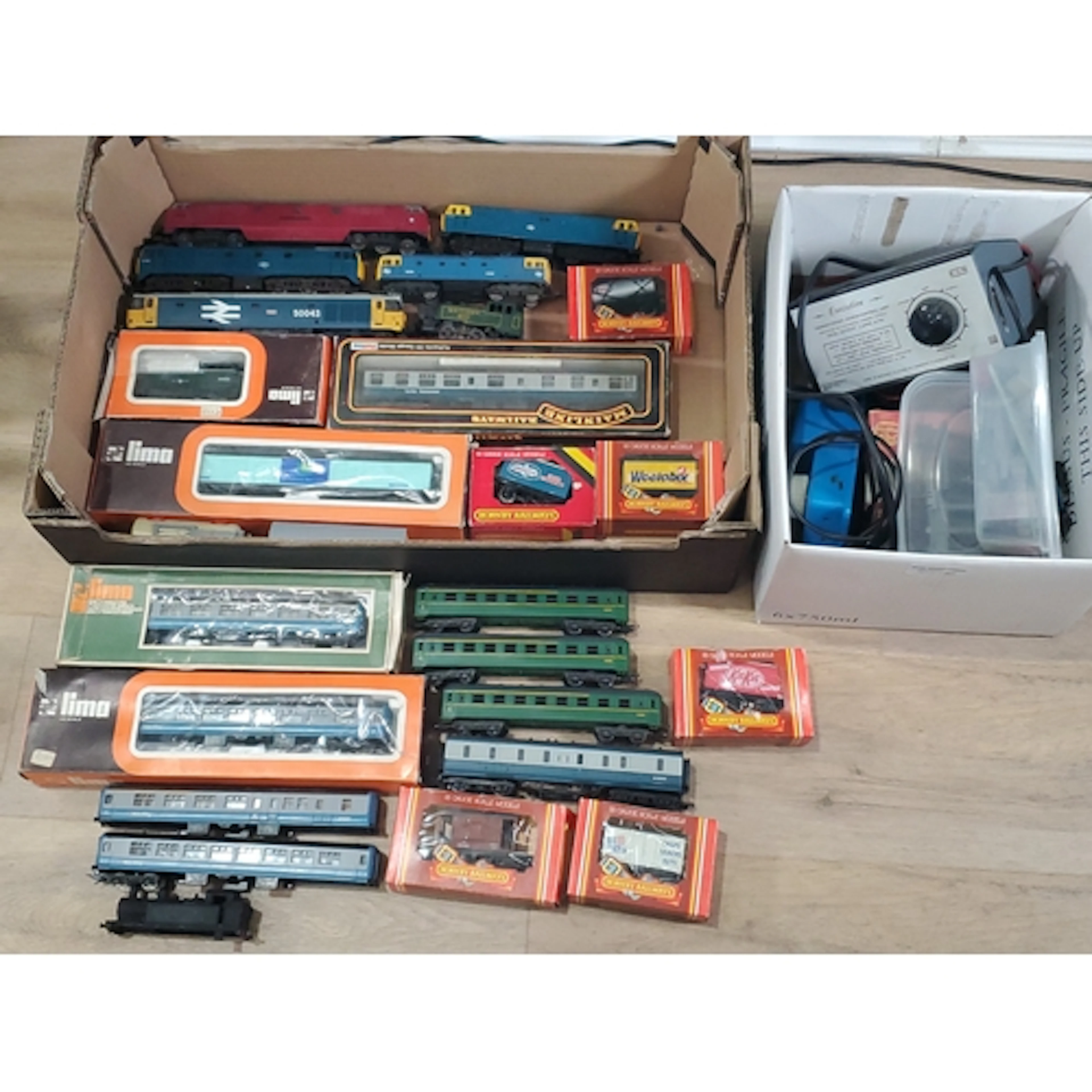 Six unboxed Lima 00/HO gauge Locomotives including Class 52 ...