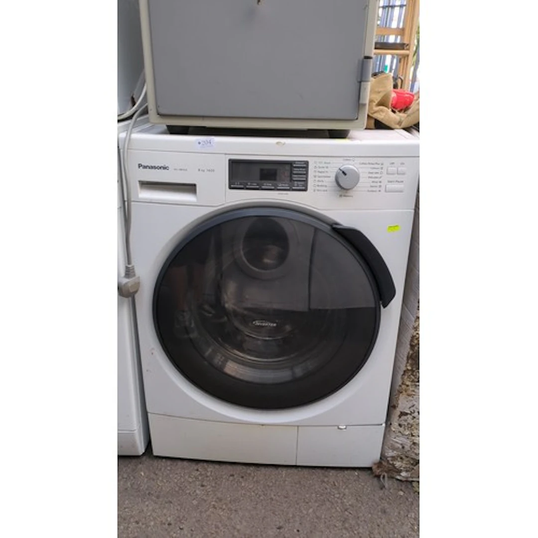 Panasonic NA-148VG4 front-loading washing machine.