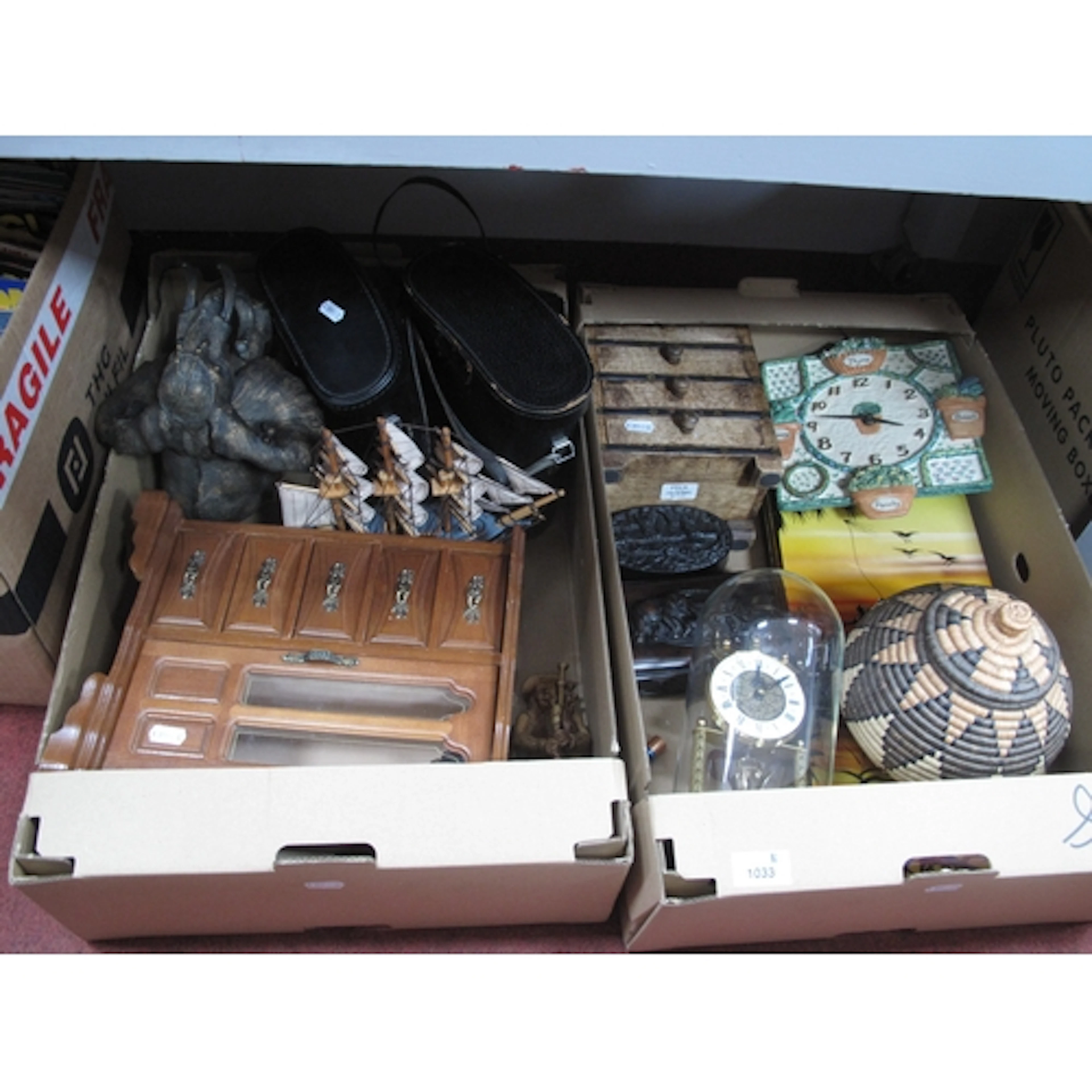Collectables, including two cased binoculars (Boots 7x35 and...