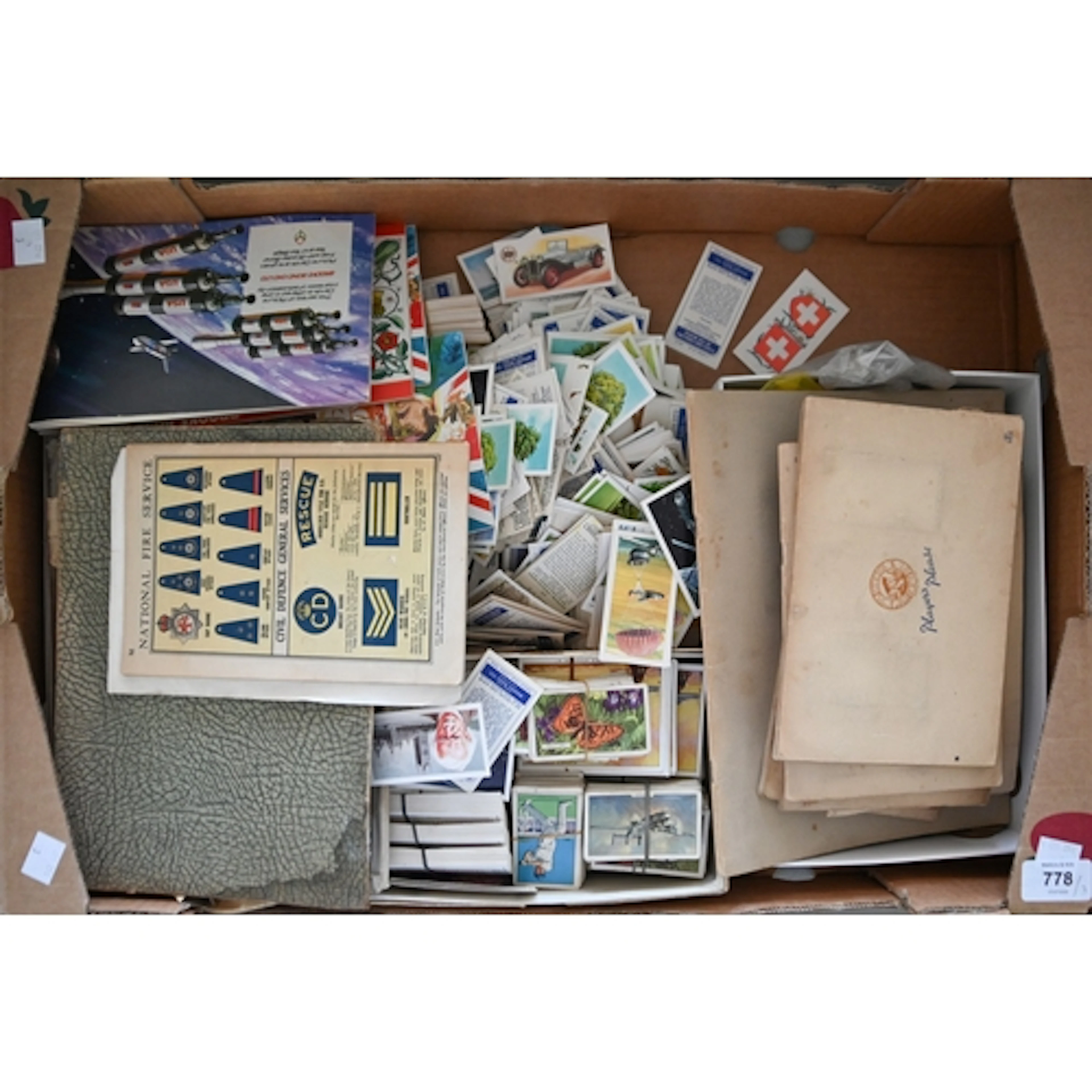 Miscellaneous Hornby and other 00 gauge model railways to in...