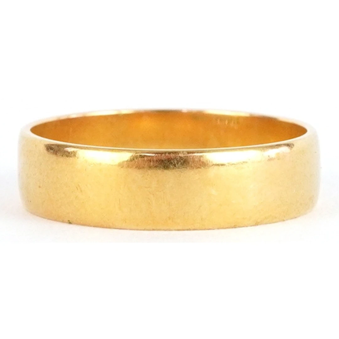 18ct gold wedding band, Birmingham 1972, size N, 3.4g.