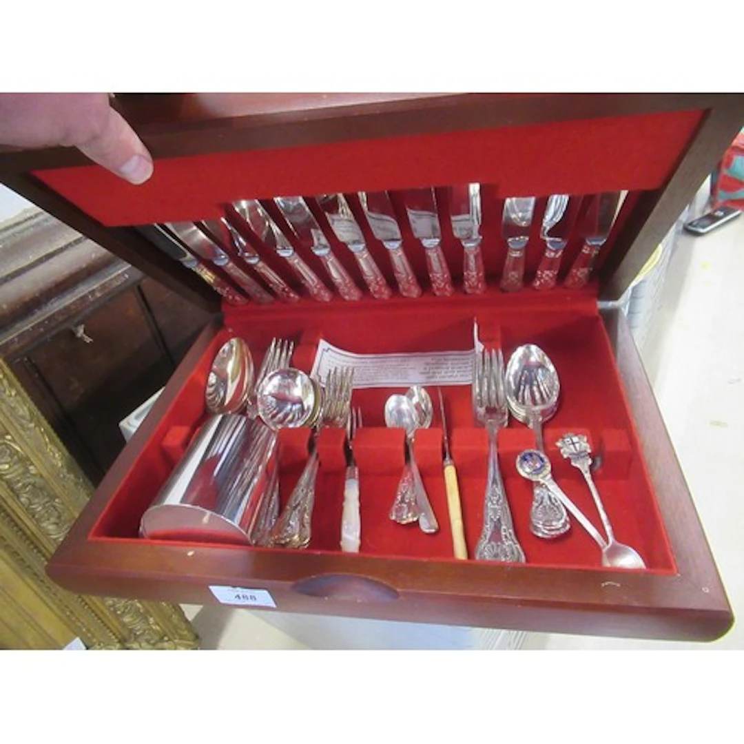 A canteen of silver plated cutlery