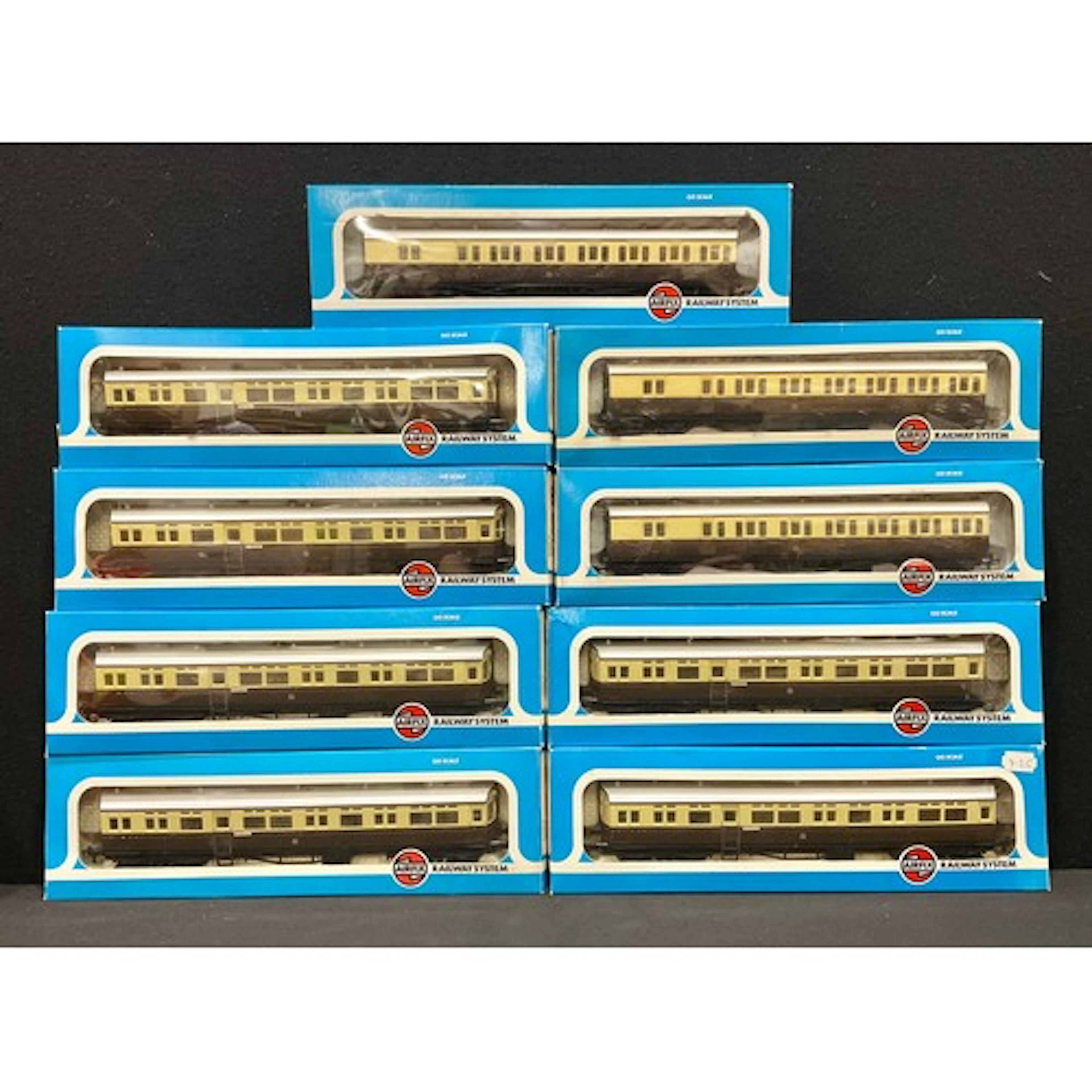 Airfix Model Railways - A quantity of Airfix Railway System ...