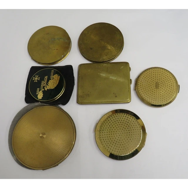 7 Vintage Gold Tone Powder Compacts incl. Stratton etc. (LD...