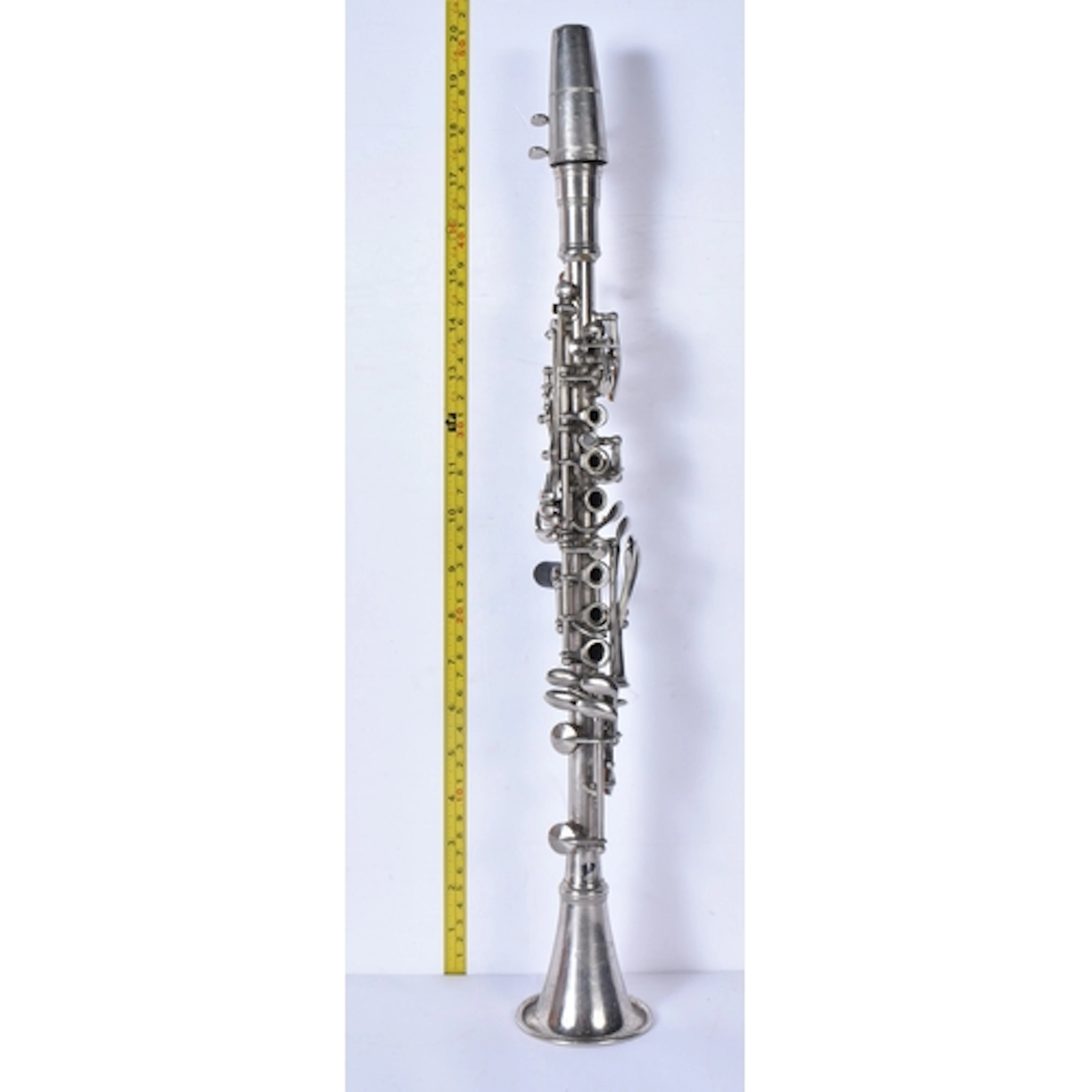 A vintage Elkhart Pedler nickel plated clarinet 50.5 cm