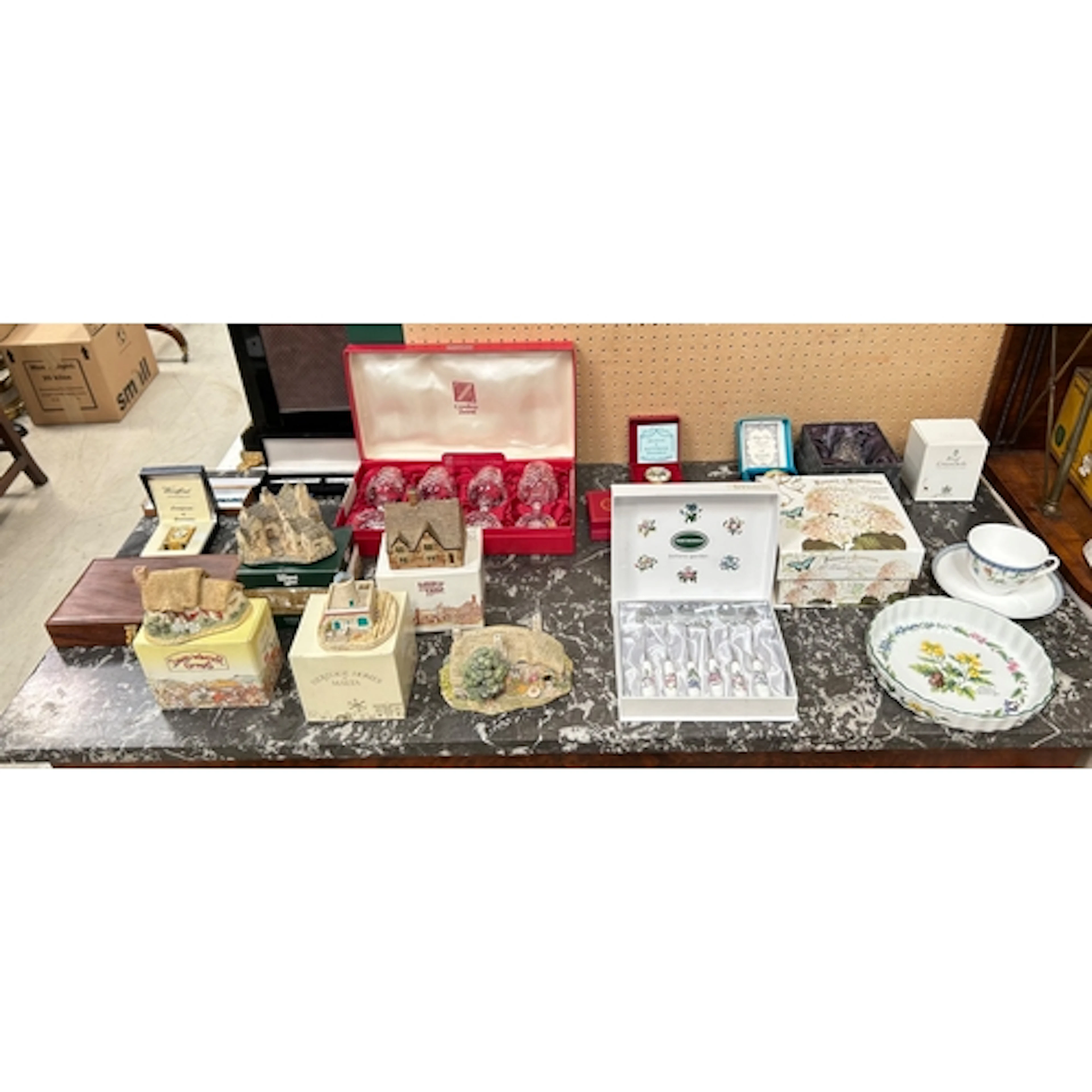 A COLLECTION OF CERAMICS, GLASSES AND ENAMEL BOXES To includ...