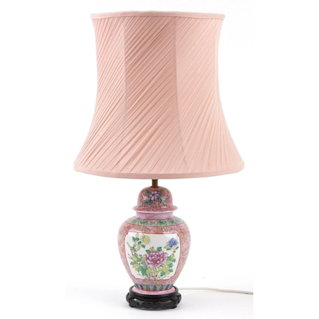 Chinese porcelain ginger jar table lamp raised on a hardwood...