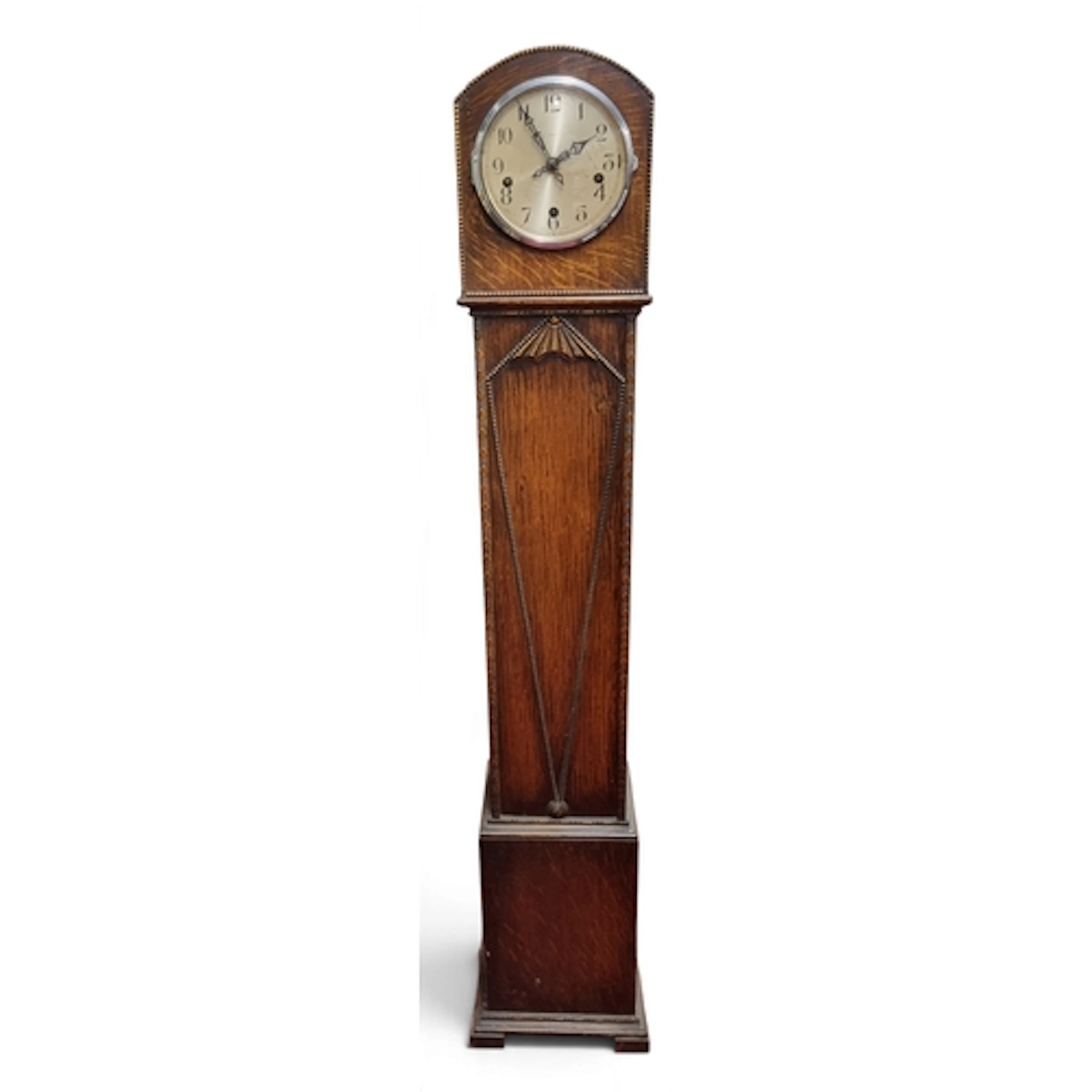 A lovely early 20th Century grandmother Clock in an Oak case...