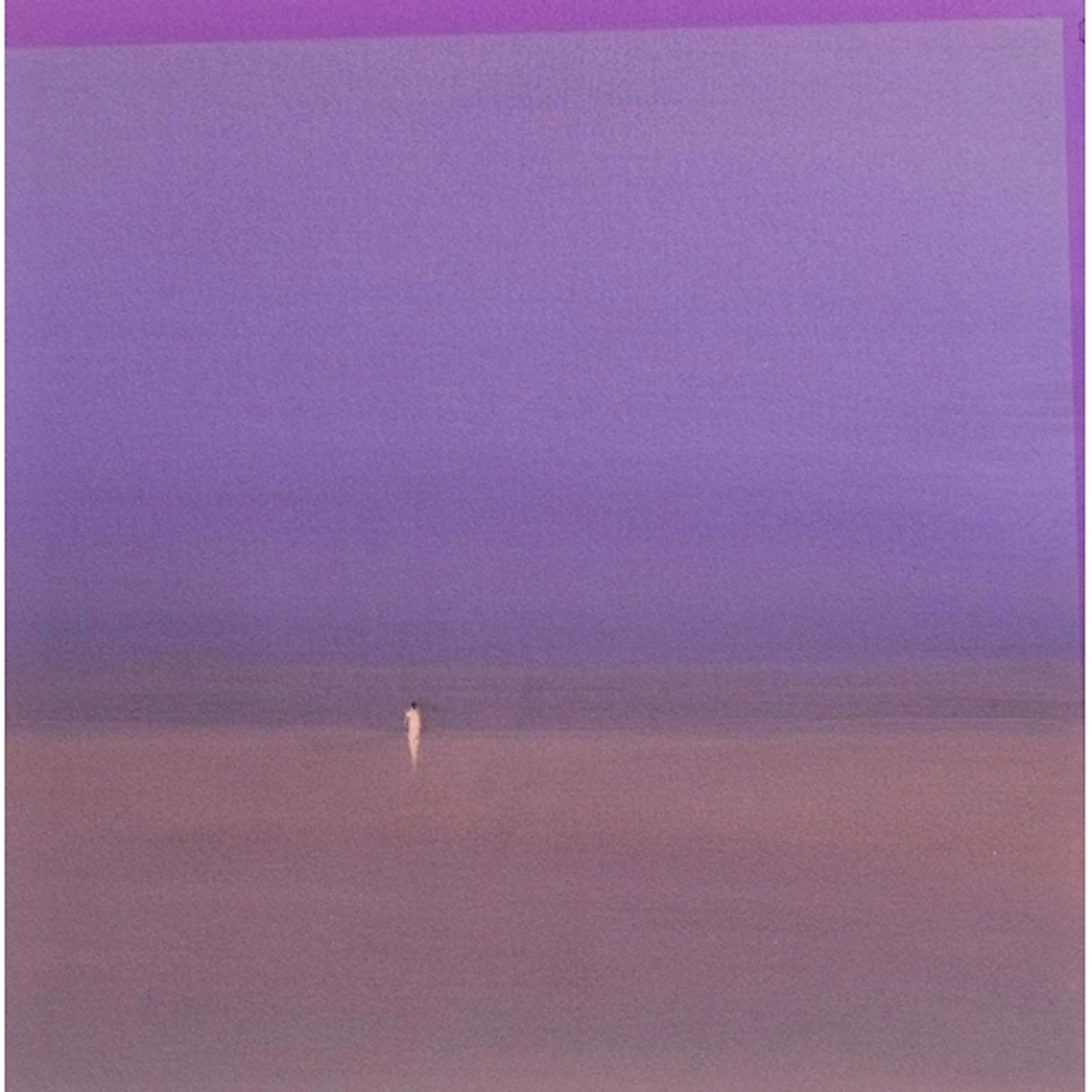 § John MILLER (1931-2002) Figure on a Beach Gouache, inscri...