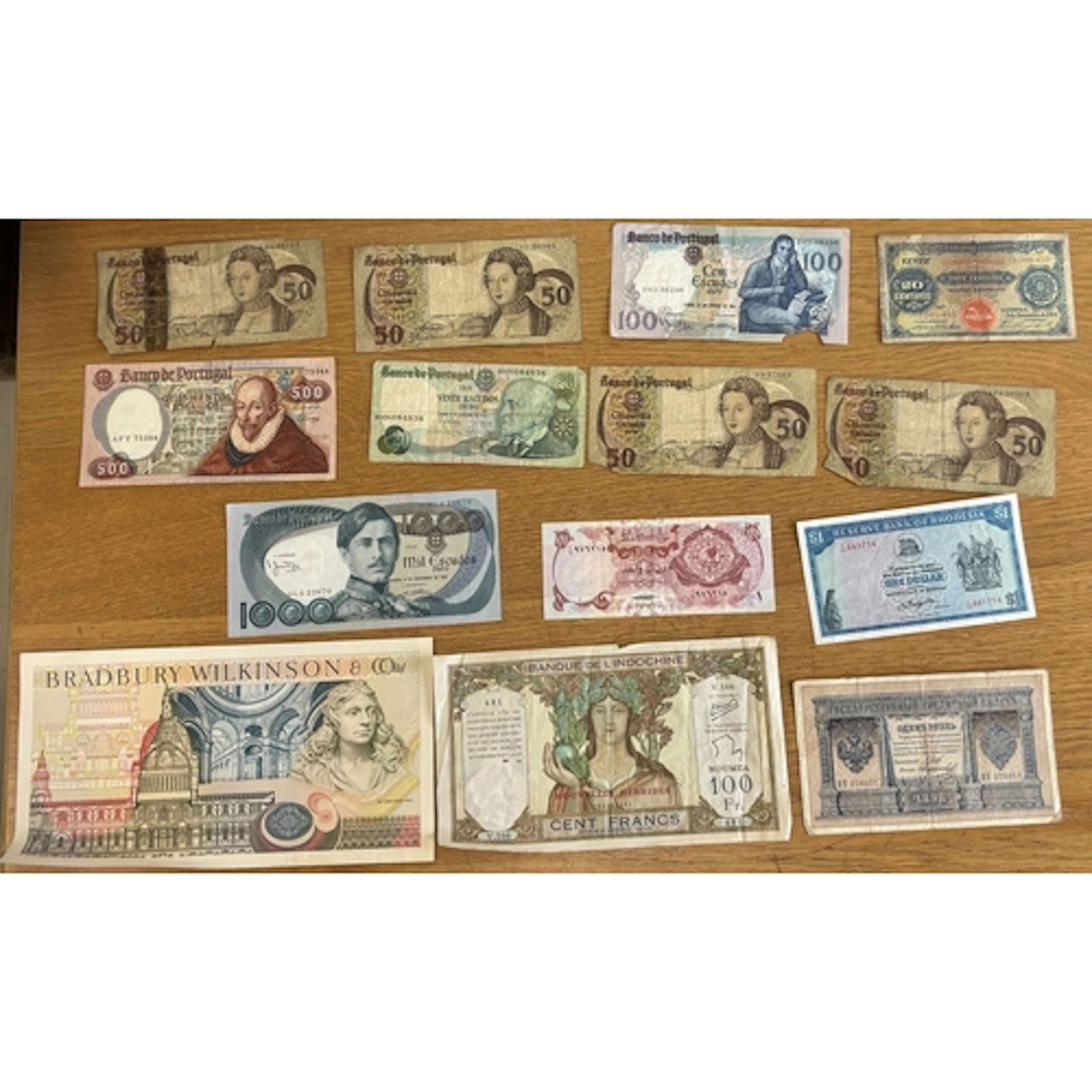 Collection of loose banknotes, generally very to extremely f...