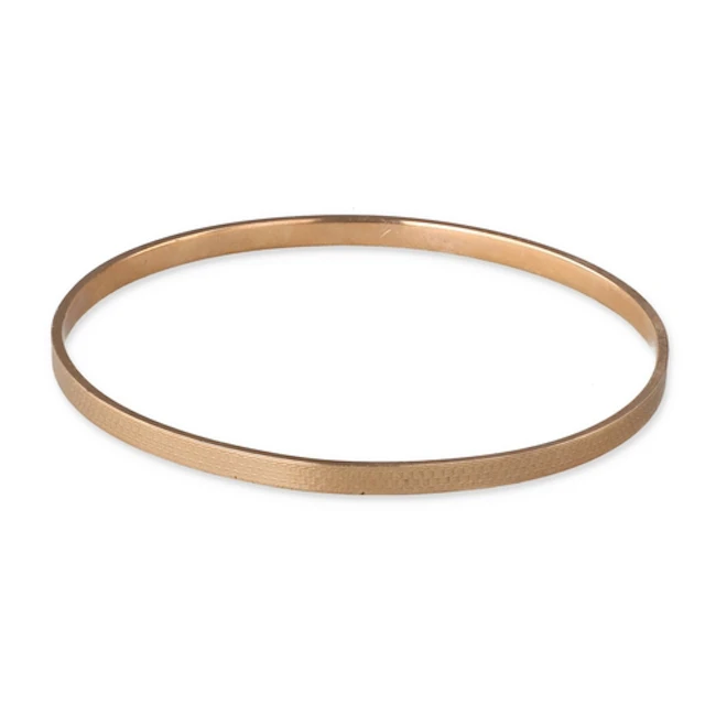 A 9CT GOLD BANGLE Weight: 14.8gms