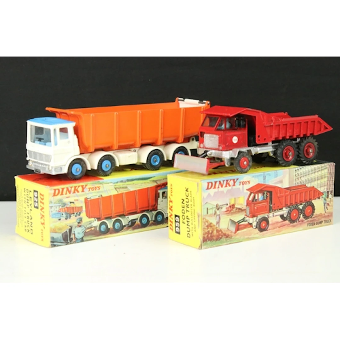 Two boxed Dinky diecast models to include 959 Foden Dump Tru...