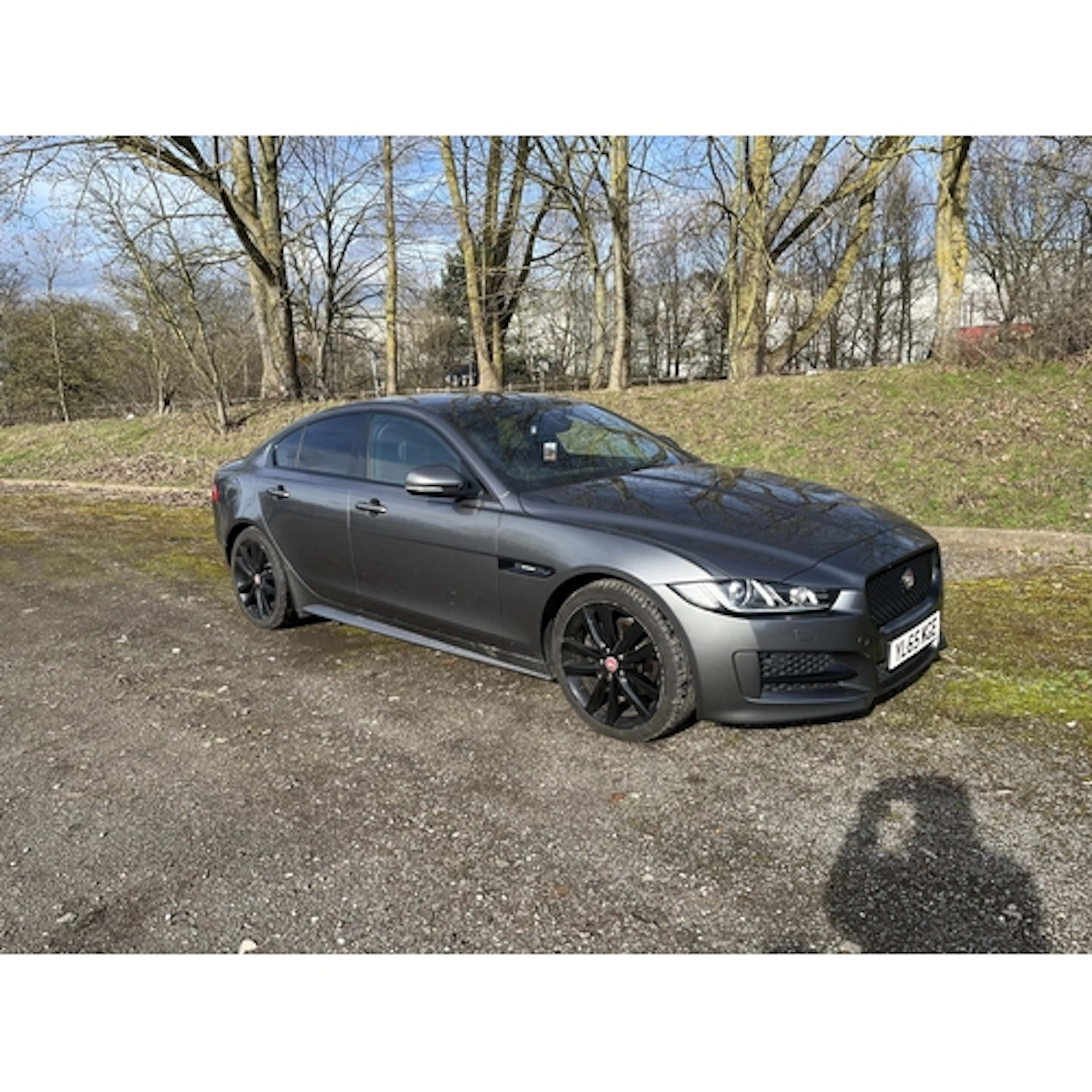 A 2016 JAGUAR XE/X760 R SPORT D AUTO FOUR DOOR SALOON CAR in...