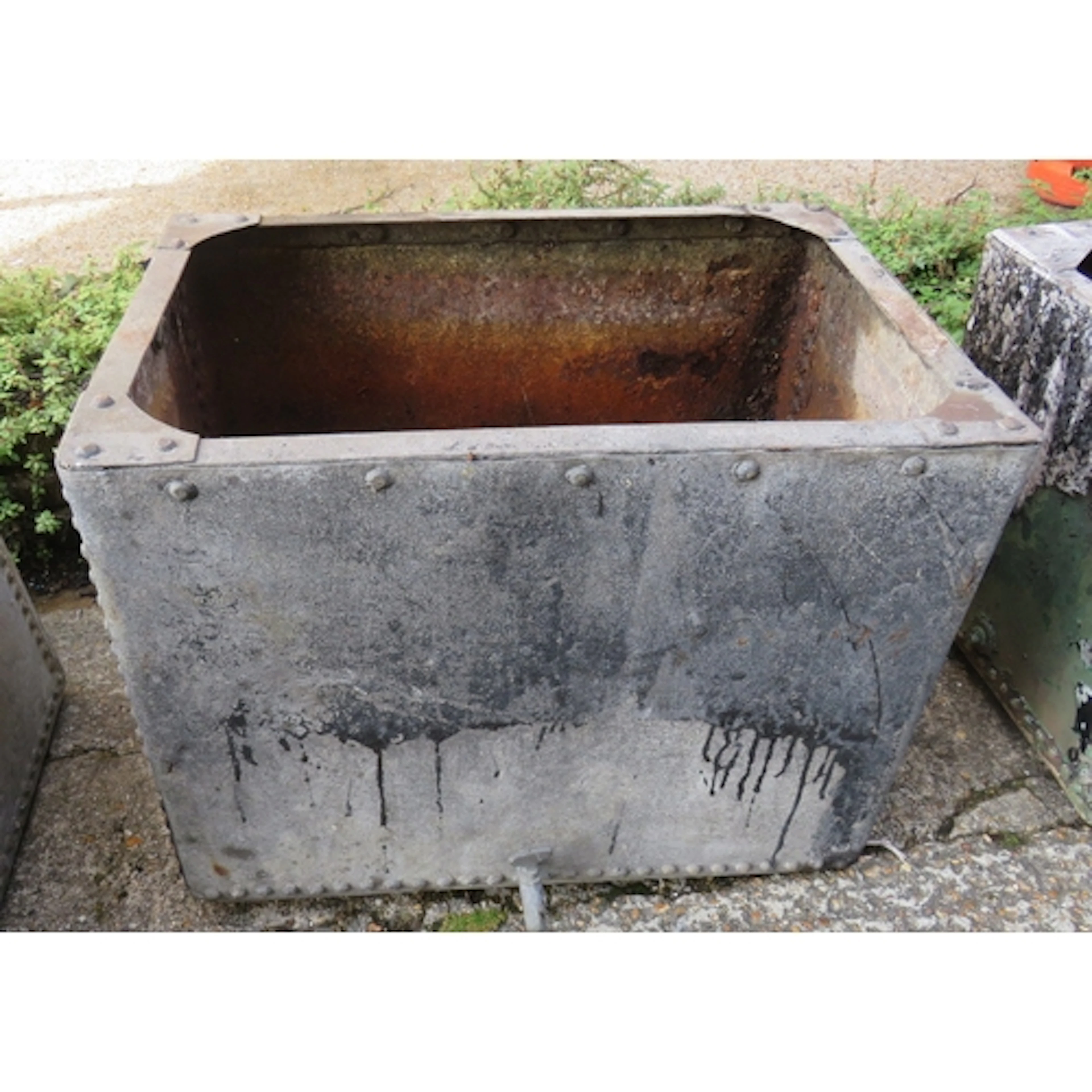 Galvanised Metal Water Tank approx. 69cm x 47cm 6143d