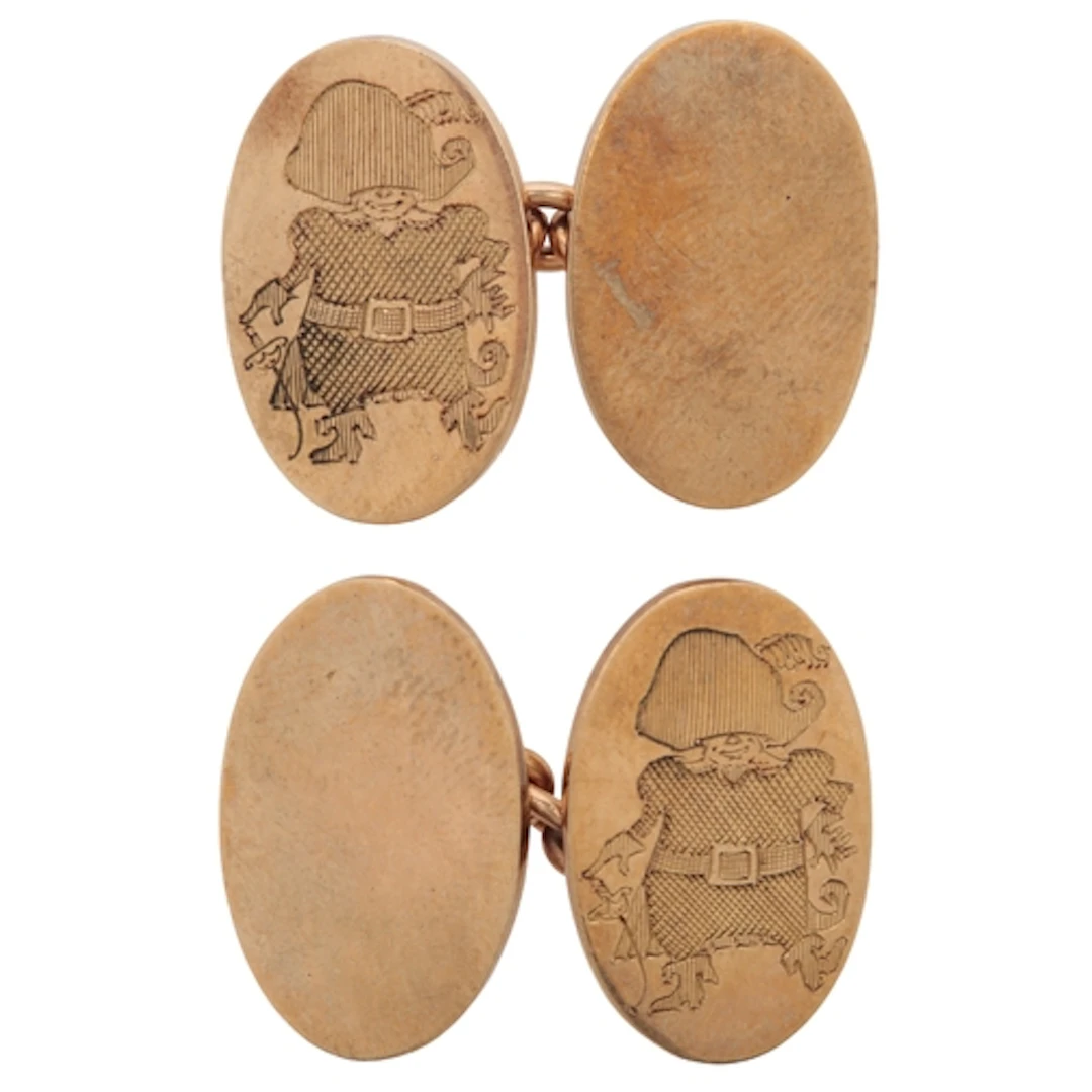 A pair of gold oval cufflinks, 1980s, each end of oval outli...