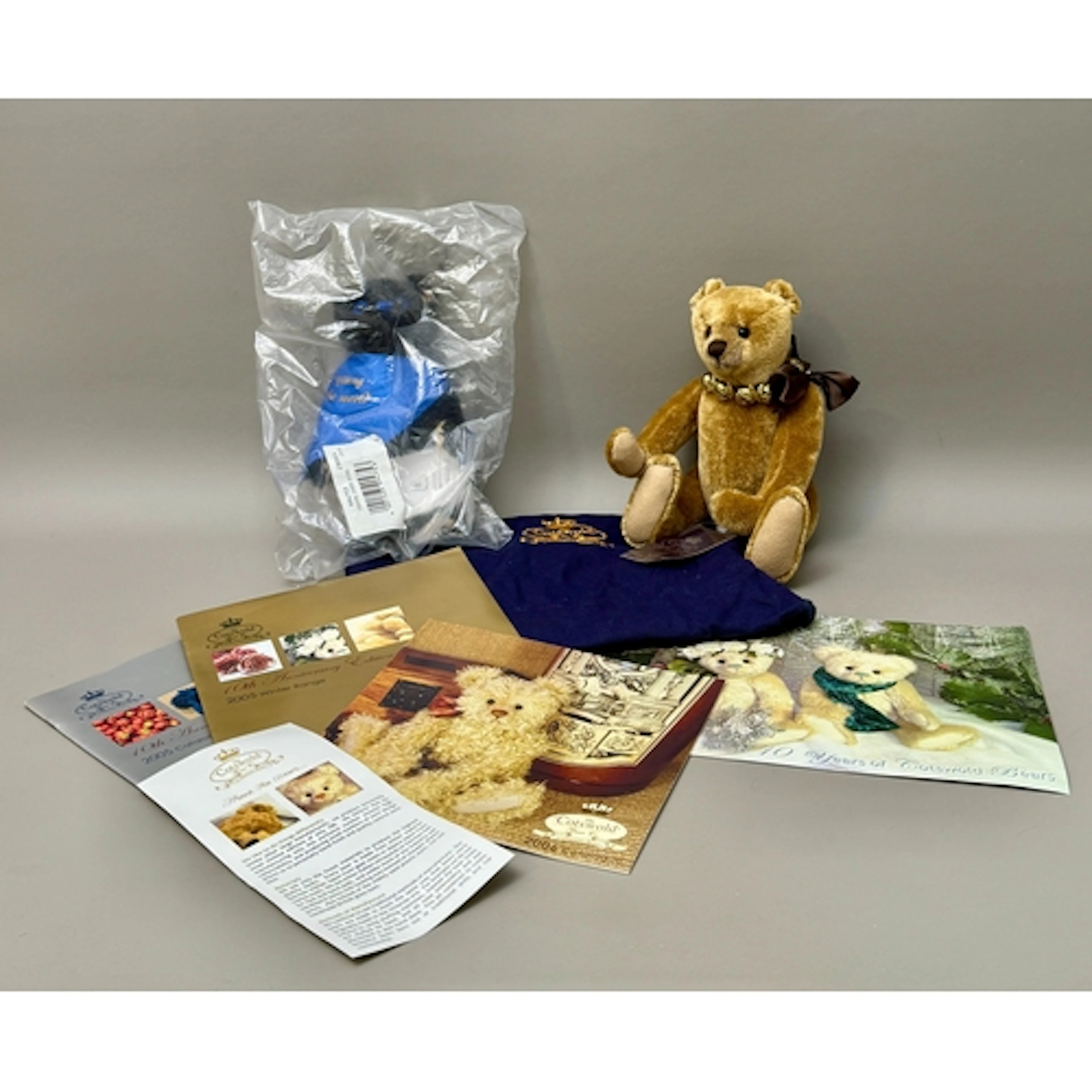 Cotswold Bears, The Attic Collection: an Archie artist's bea...