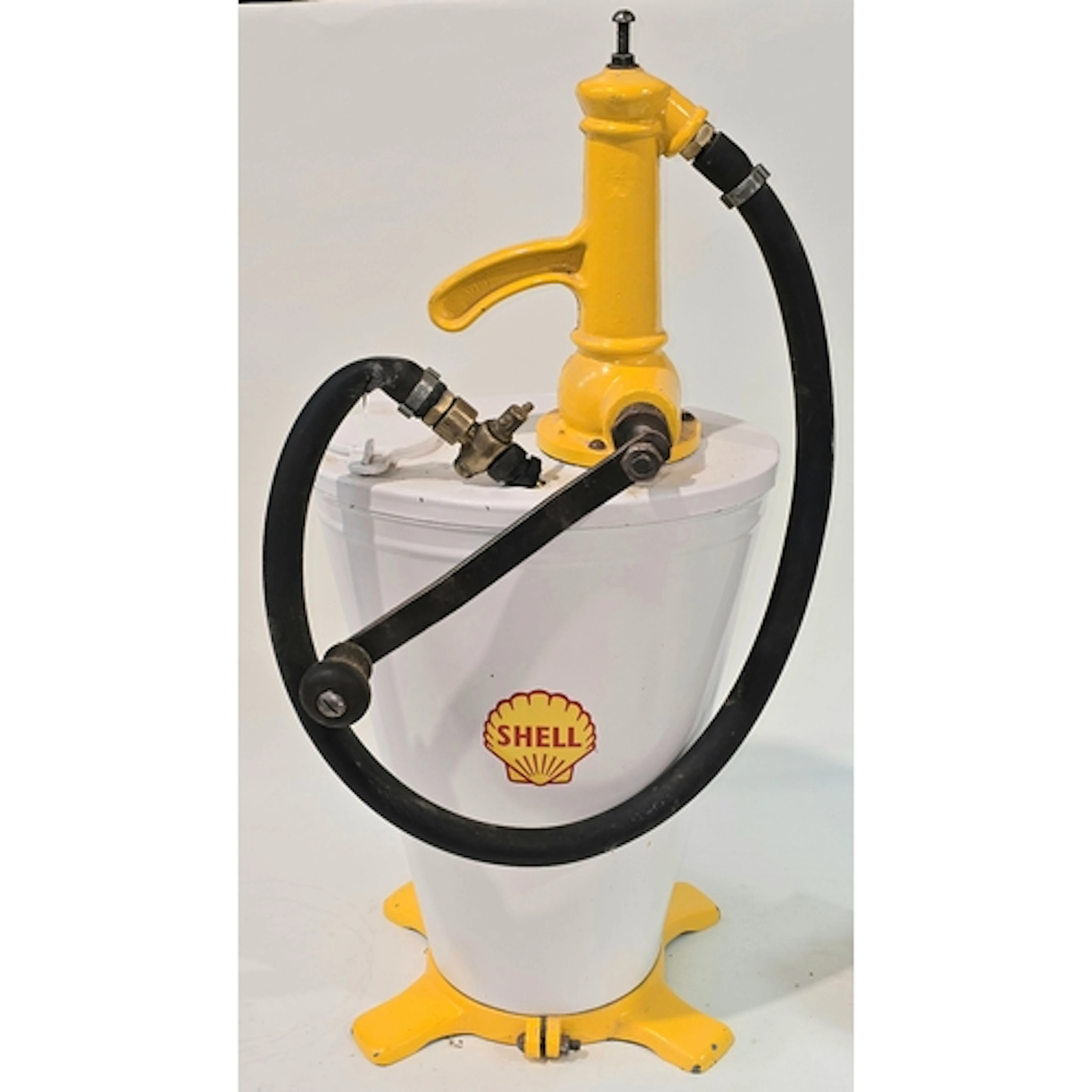 A vintage Shell forecourt oil dispenser measuring 68cm tall.