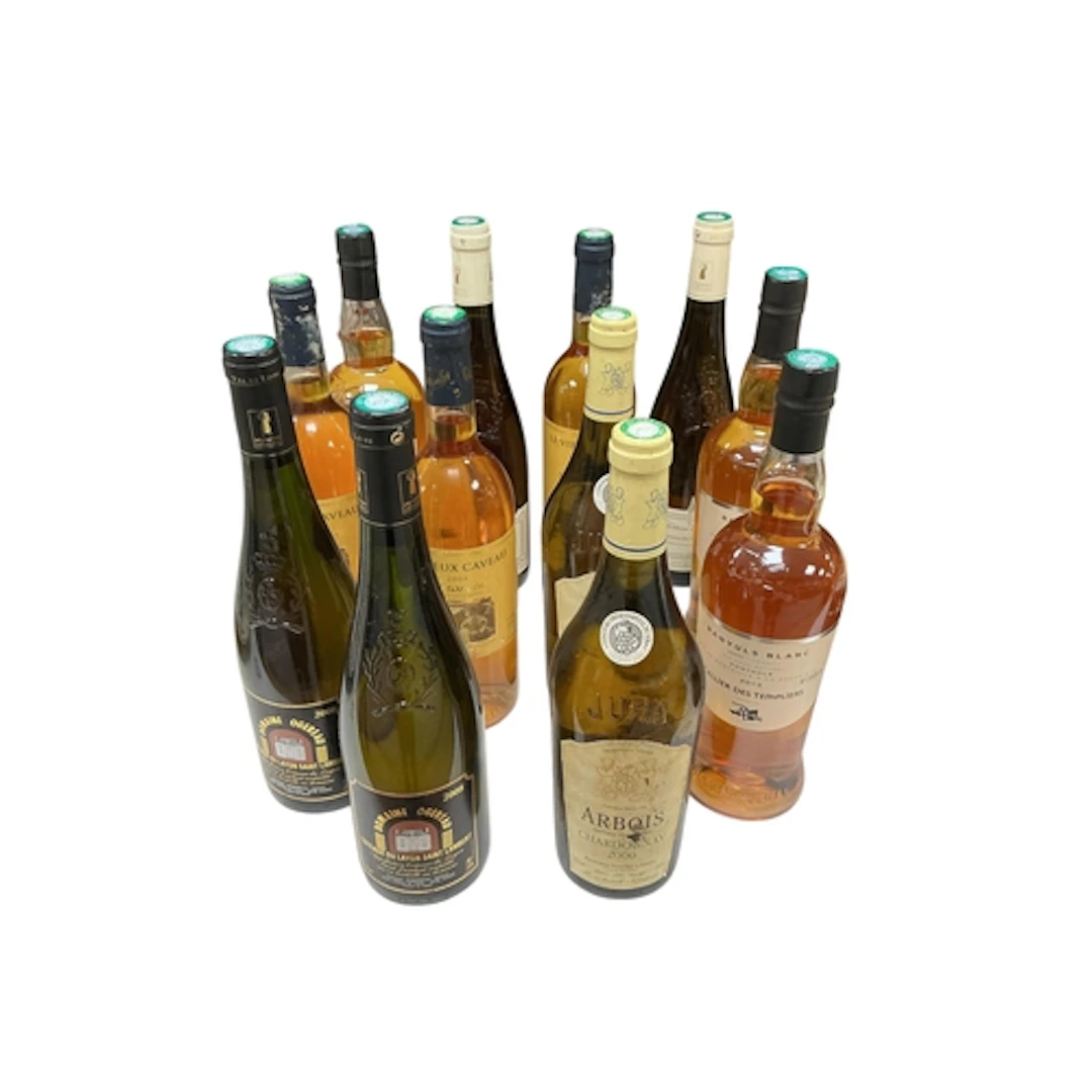 Twelve bottles of French wine, comprising Vieux Caveau Juran...