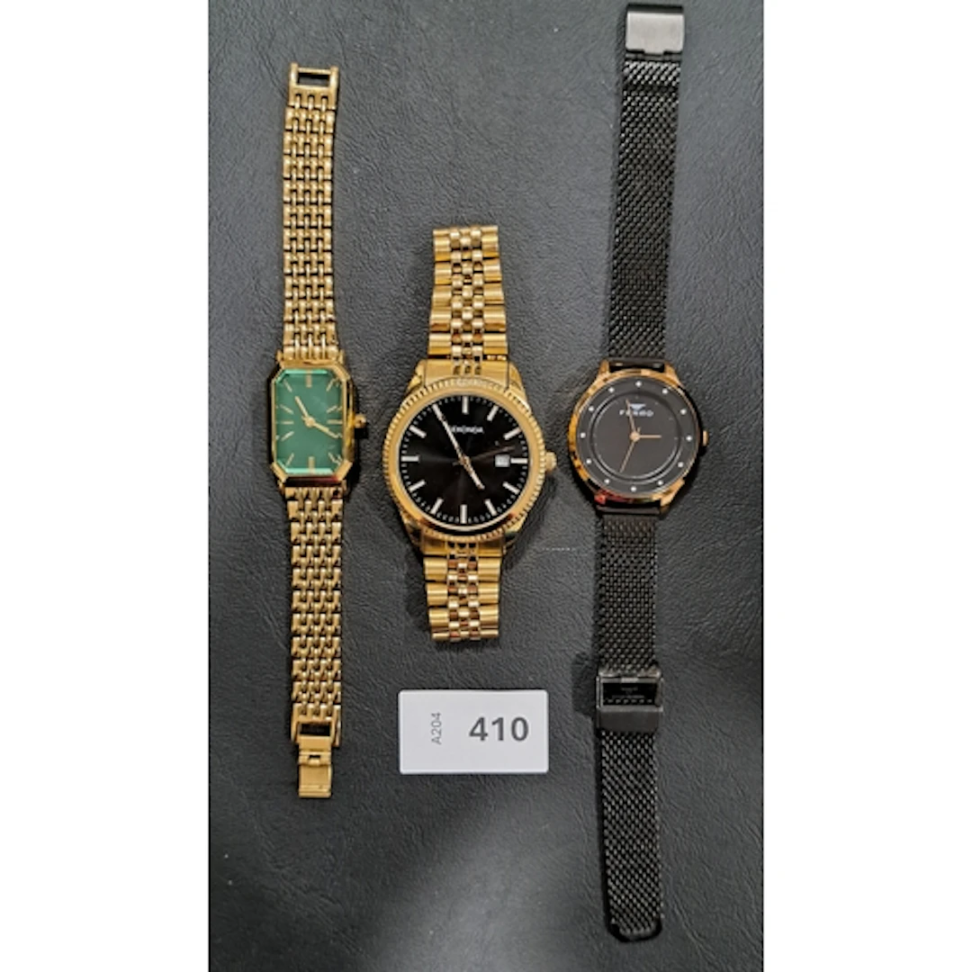 THREE WRISTWATCHES comprising a FERЯO watch model F21191CWT ...