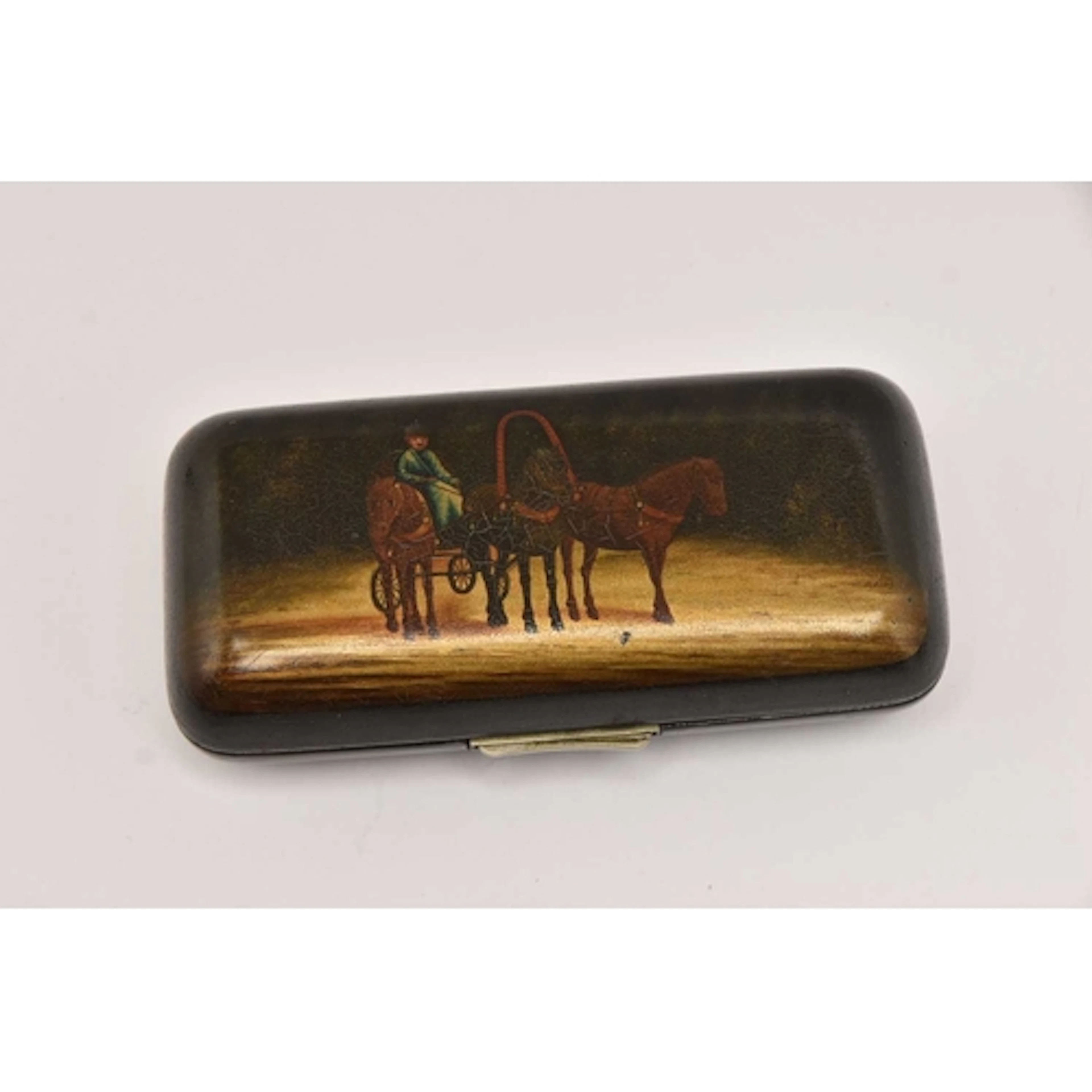 A RUSSIAN PAPIER-MACHE AND LACQUER CIGARETTE CASE, depicting...