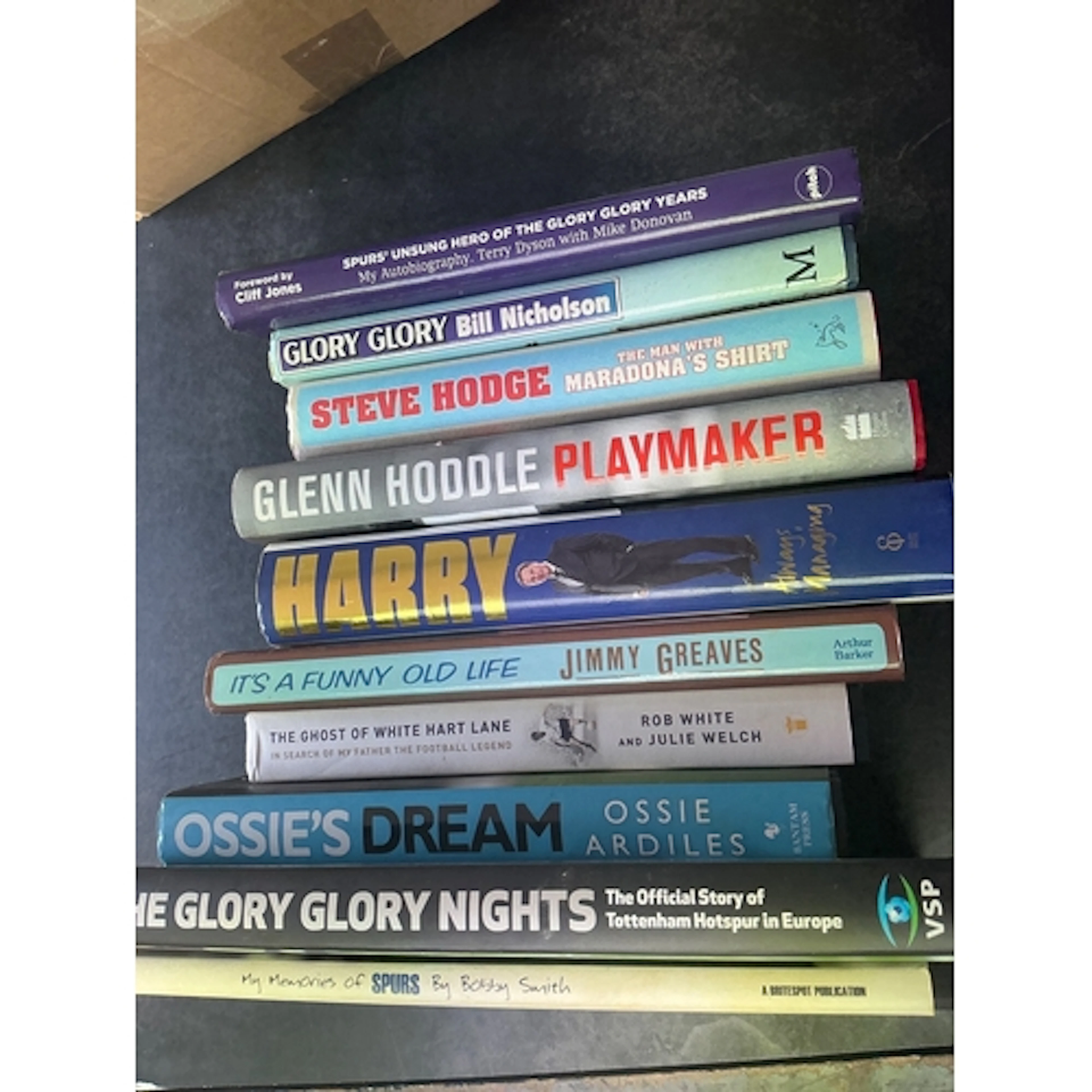 Tottenham Signed Football Books: Hardback books without dedi...