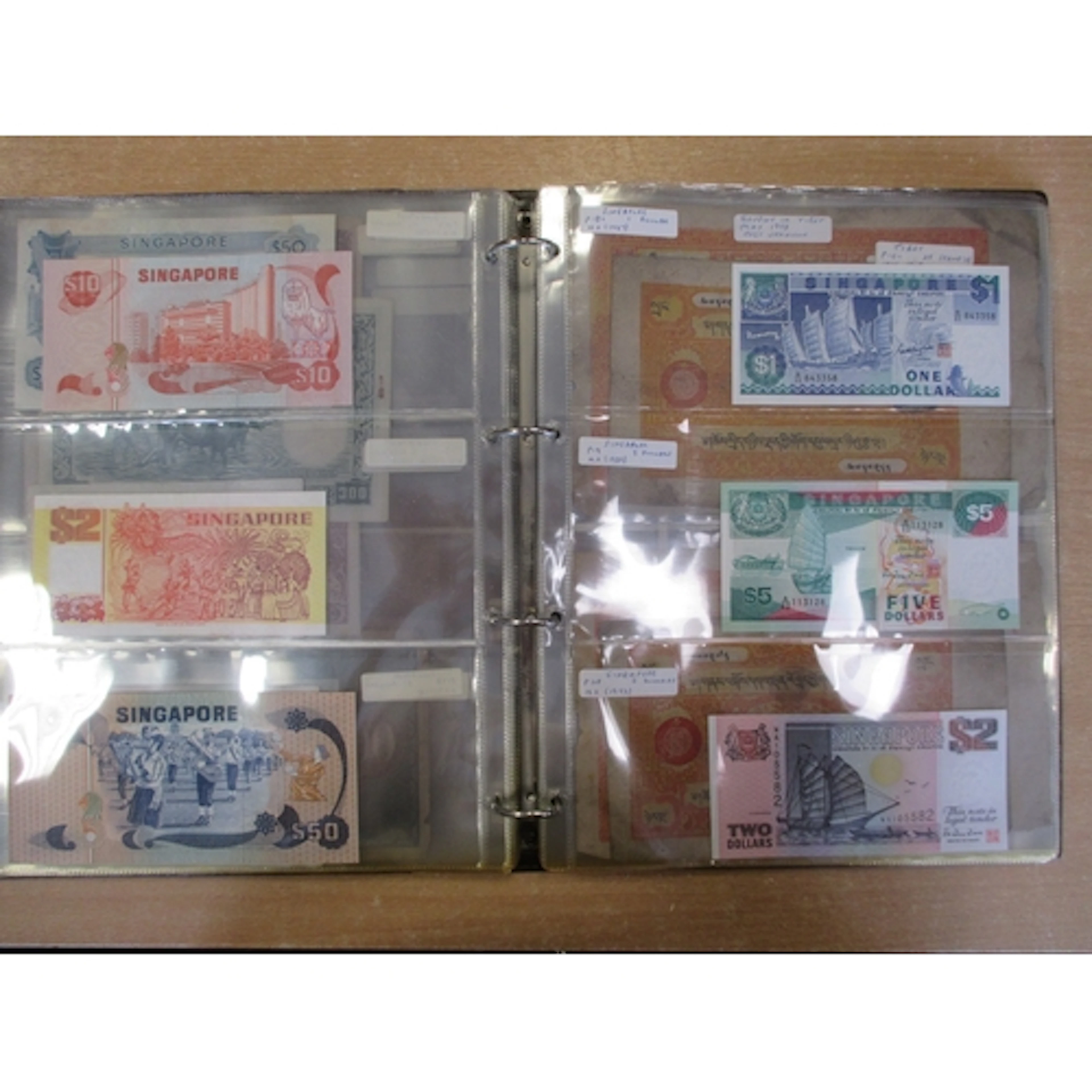 Extensive world collection in 4 Hendon albums, generally fin...