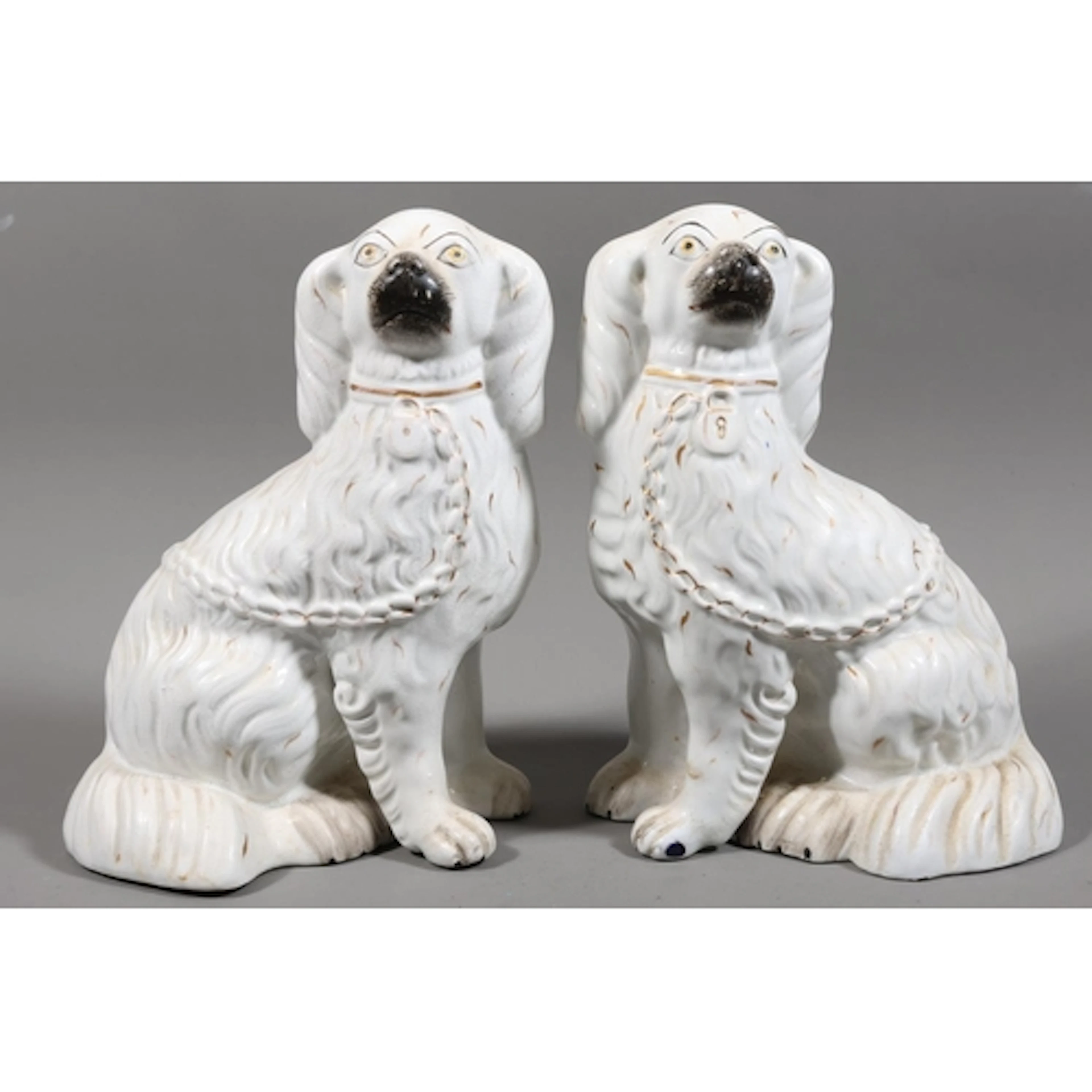 Pair of chimney spaniels, 24cm.