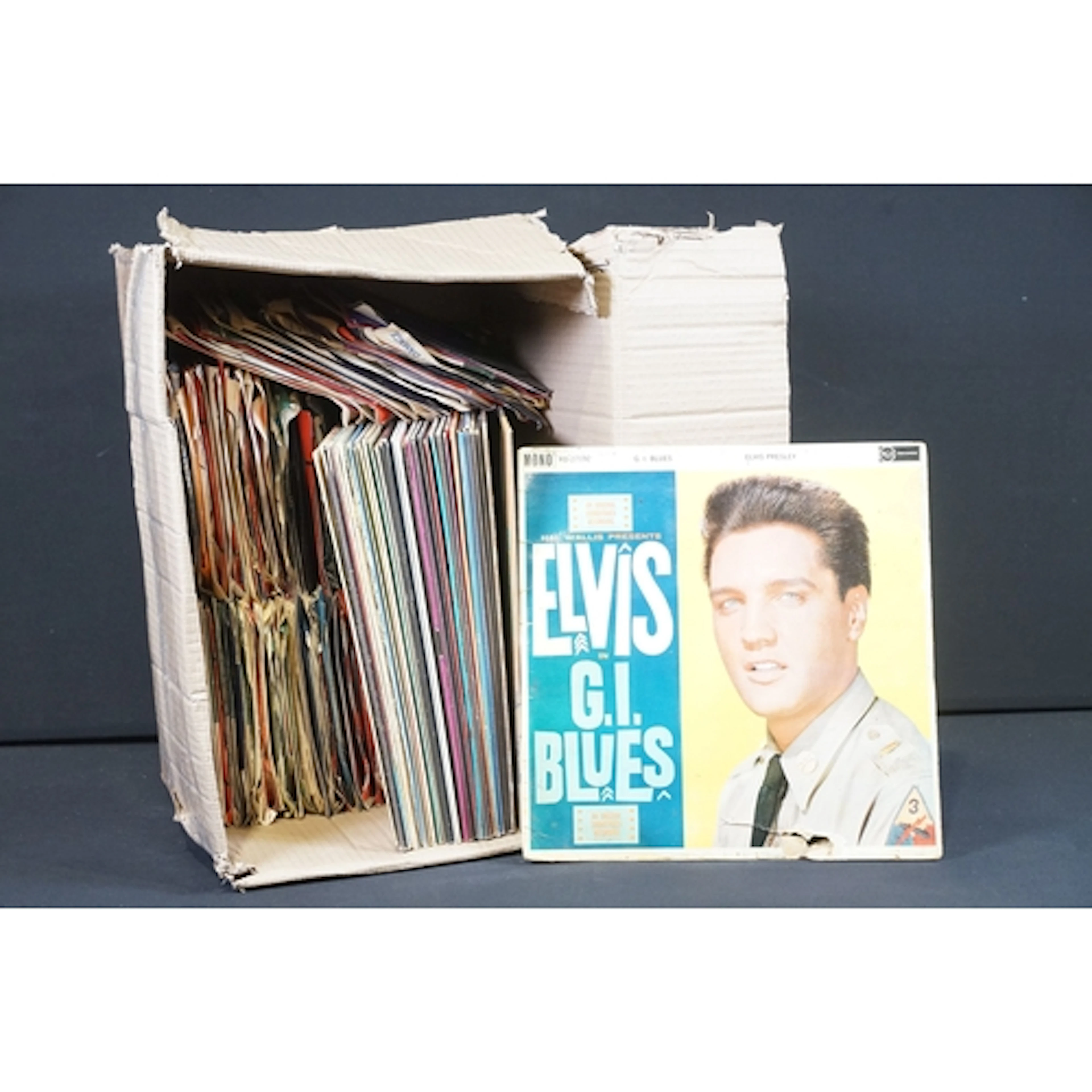 Vinyl - 31 Rock & Pop LPs and over 150 7" singles to include...
