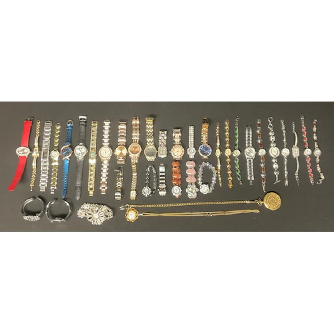 Watches - a Gianni Vecci 925 silver cased bracelet wristwatc...
