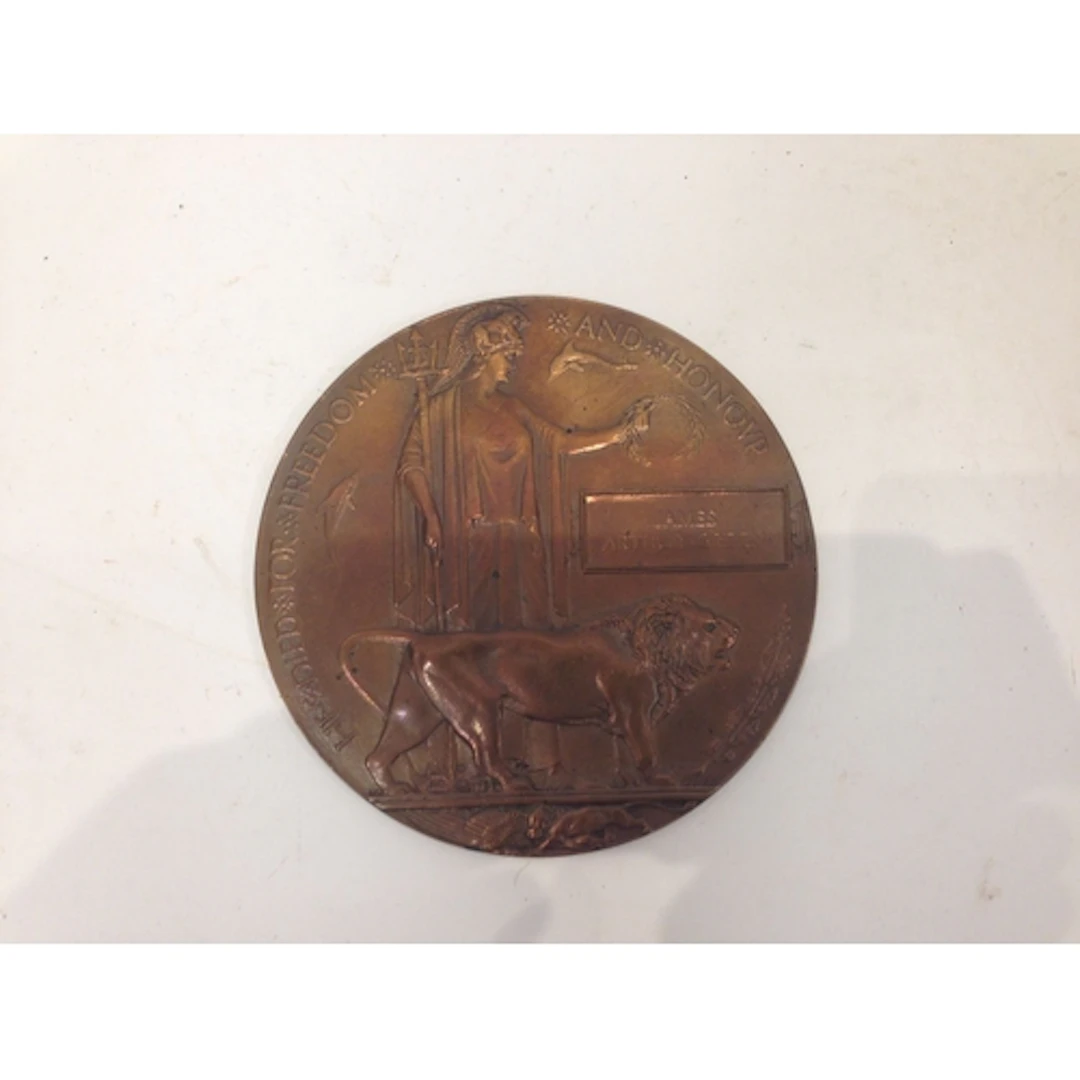 A WWI death plaque for James Arthur Green.