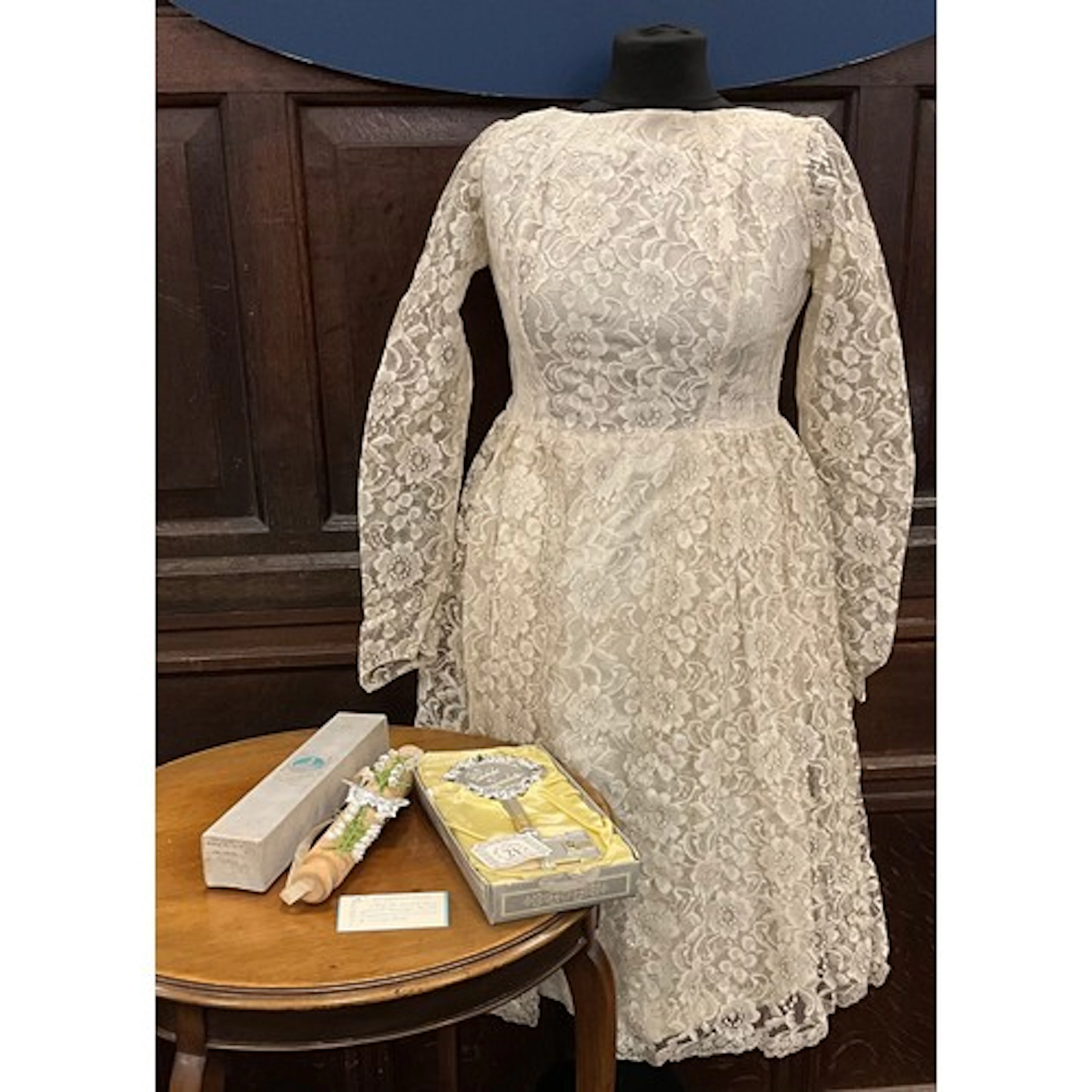 Vintage fashion - a 1950s wedding dress, tailored made, ivor...
