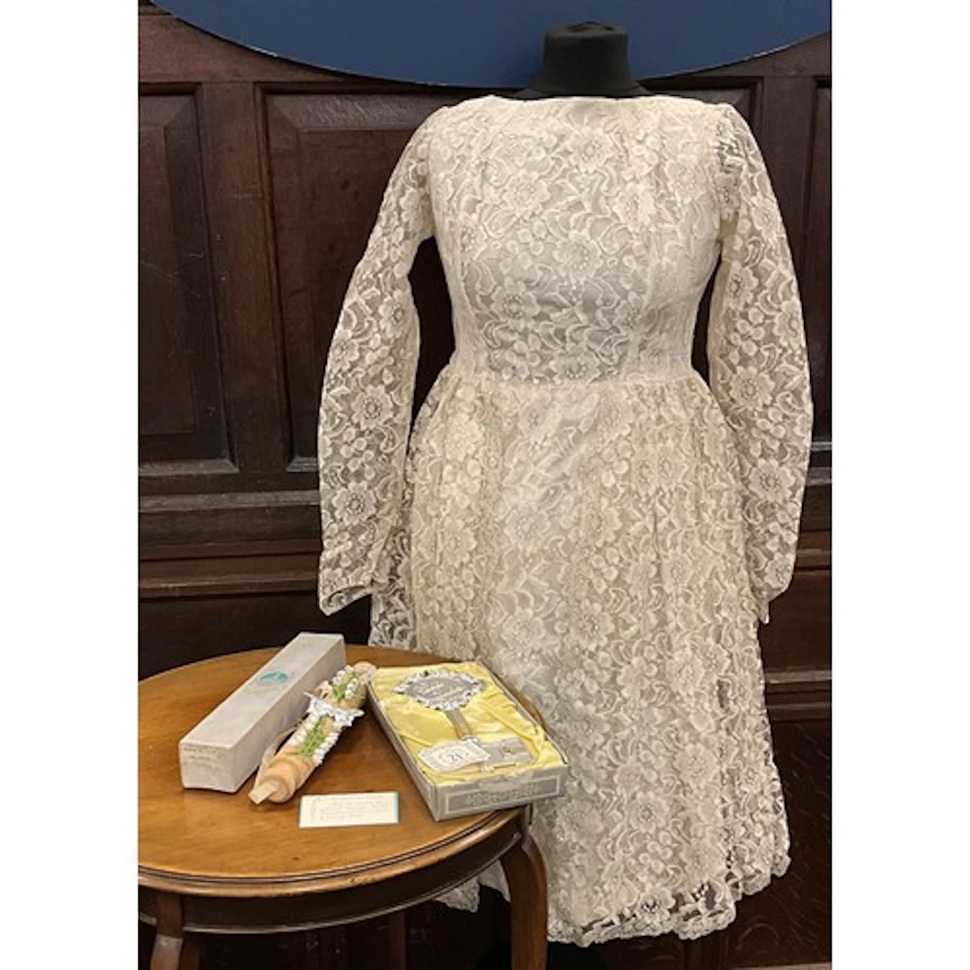 Vintage fashion - a 1950s wedding dress, tailored made, ivor...